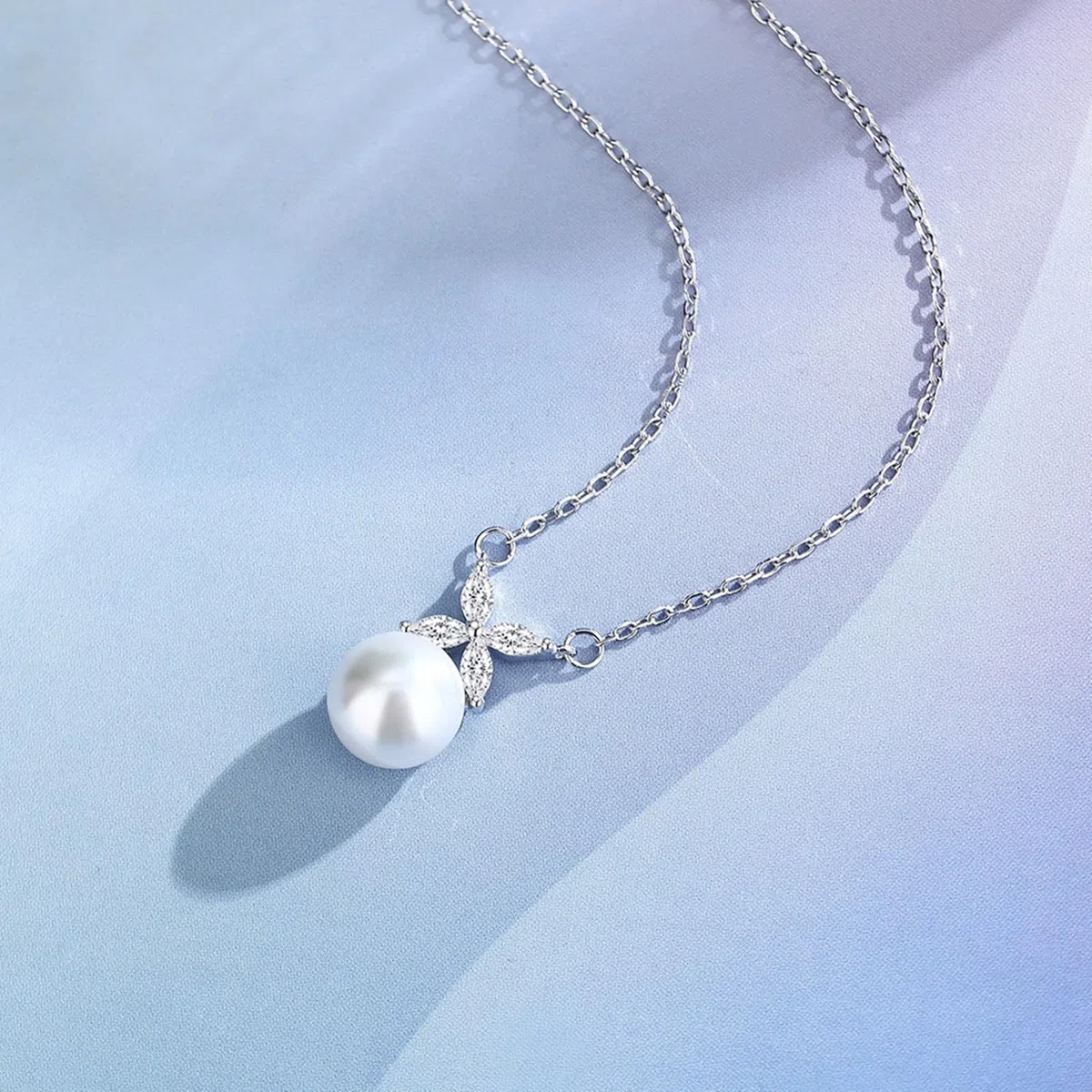 Collar de oro blanco para mujer, flor de moissanita y colgante de perlas de 8 mm, collares con colgante de 40 + 5 cm