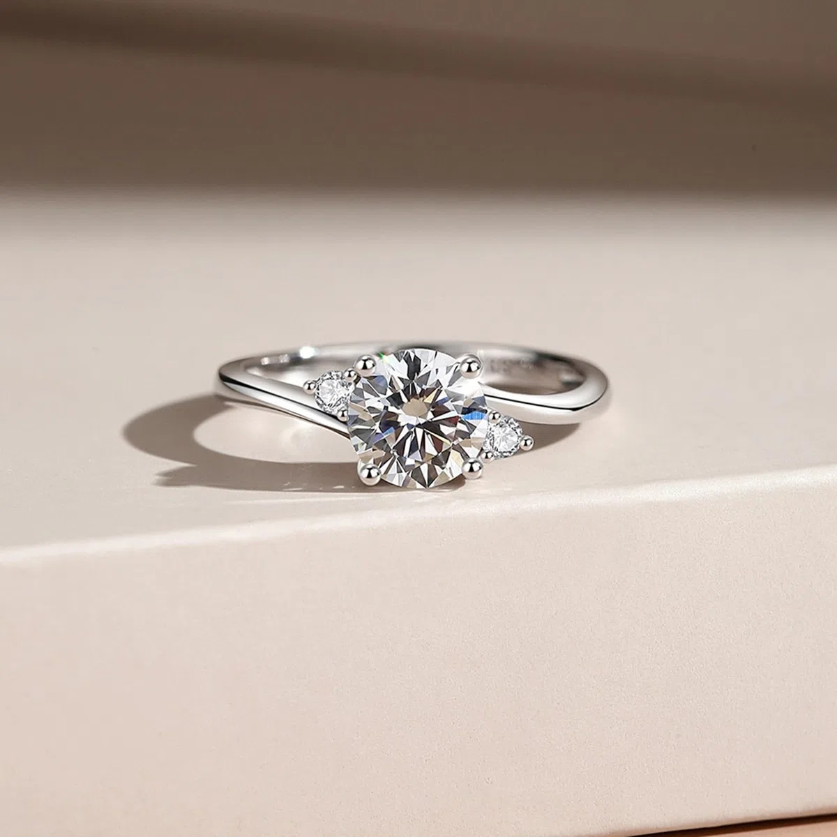 Moissanite Anillo para mujer de oro auténtico, anillo de compromiso, oro blanco, elegante anillo de boda con 1 ct Moissanite Bandringe Gold Ehebandring para mujeres