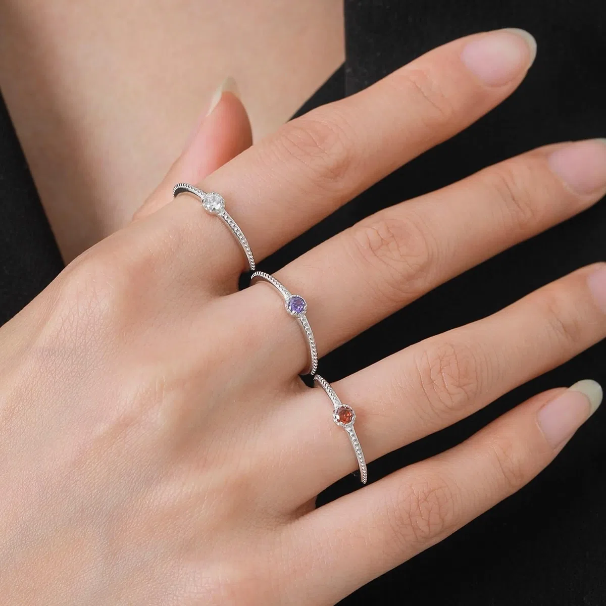 Unisize - Anillo de oro blanco de 0,1 quilates y platino, apilable, simple, con diamante redondo, talla 45 (14,3)