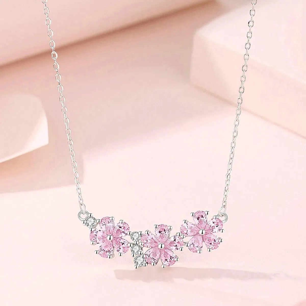 Collar de platino con colgante para mujer, colgante de flores con zafiro rosa y moissanita, collar de boda, cadena de oro blanco, 45 cm