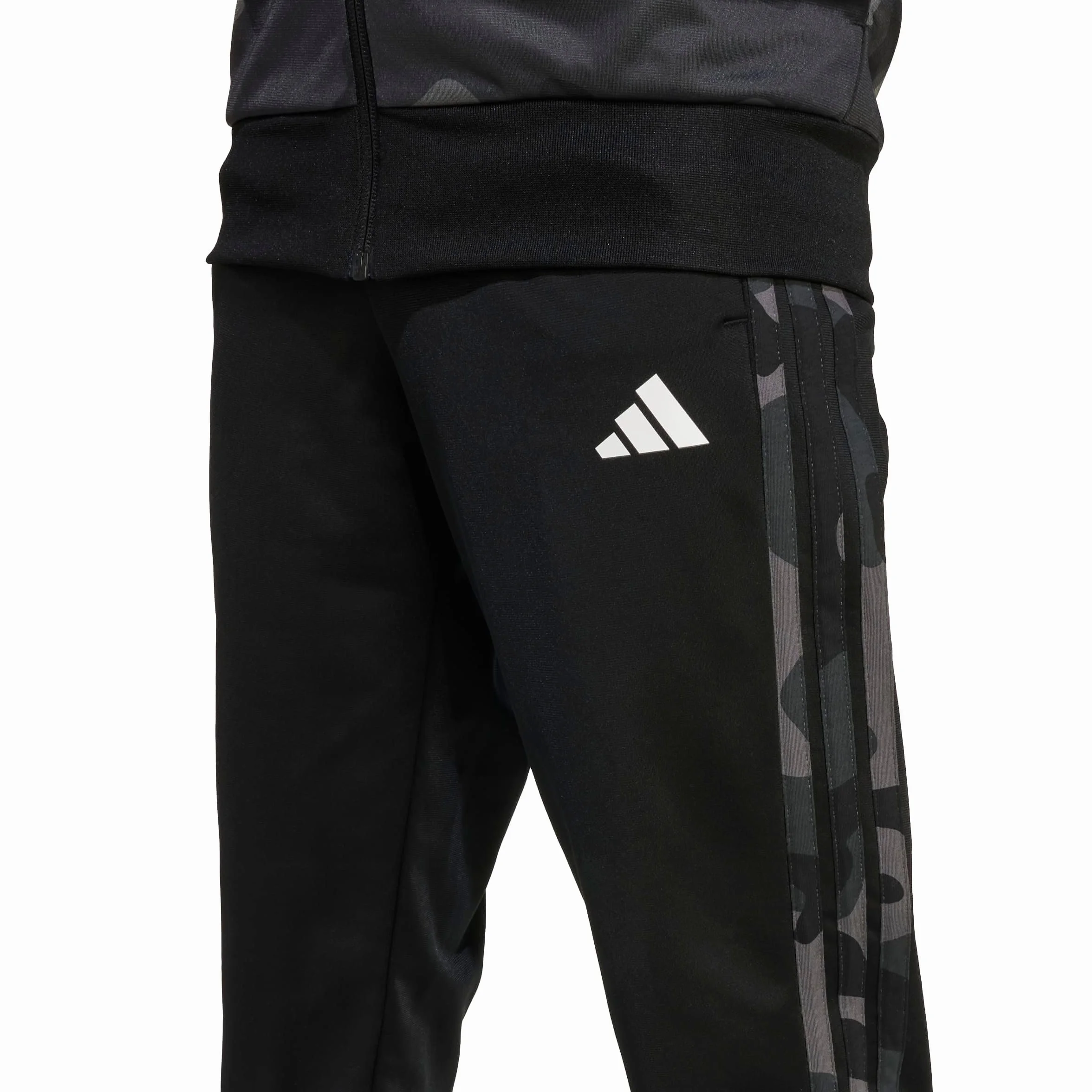 adidas Unisex Kids' Chándal Seasonal Essential Kids Camouflage Tricot 3-Stripes All Over Printed