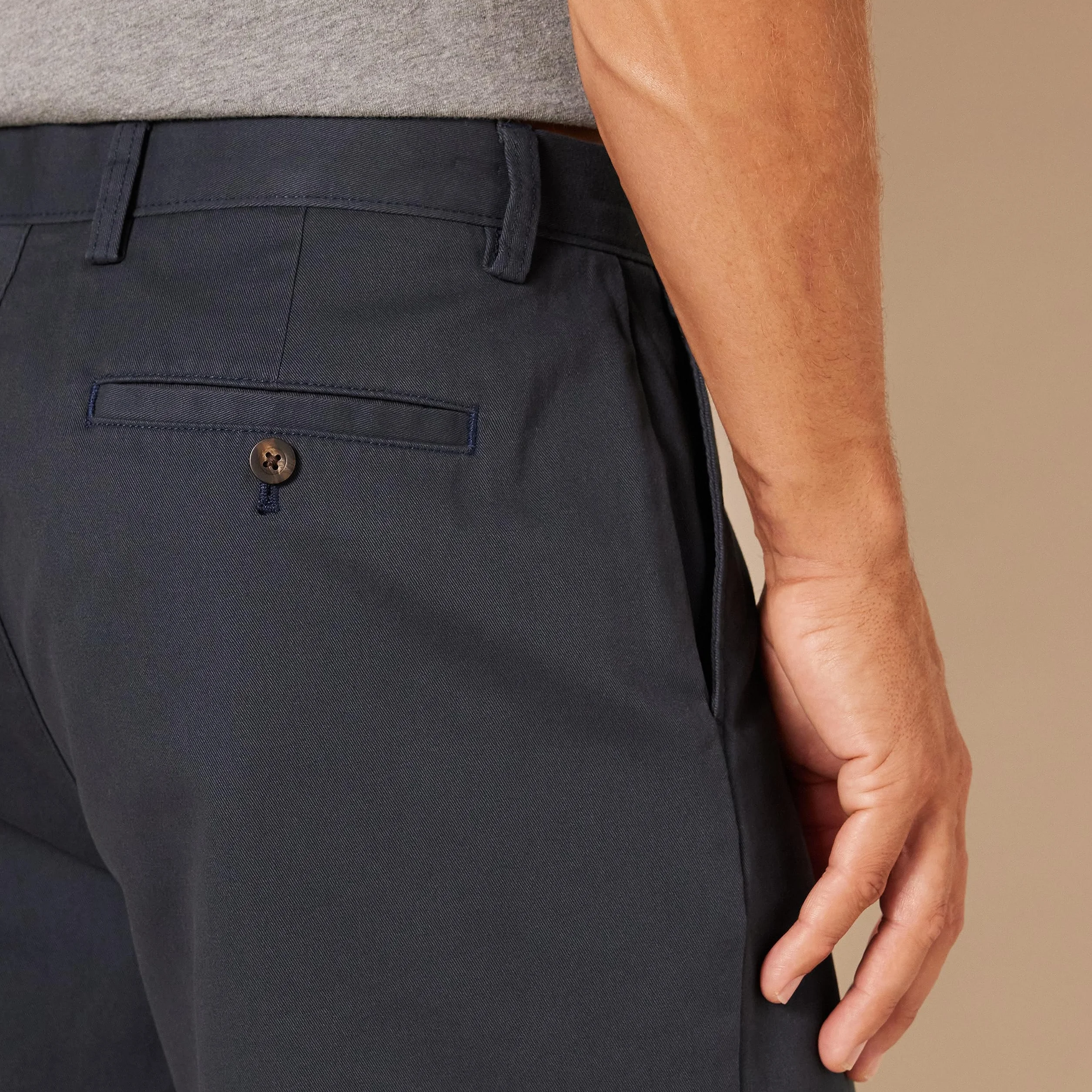 Amazon Essentials Hombre Pantalones Cortos Chinos de 18 cm con Corte Clásico