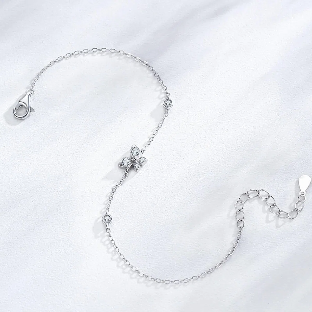 Pulseras de oro amarillo 750 de 18 quilates para mujer, cadena de mariposa con diamante auténtico, brazalete de platino 950