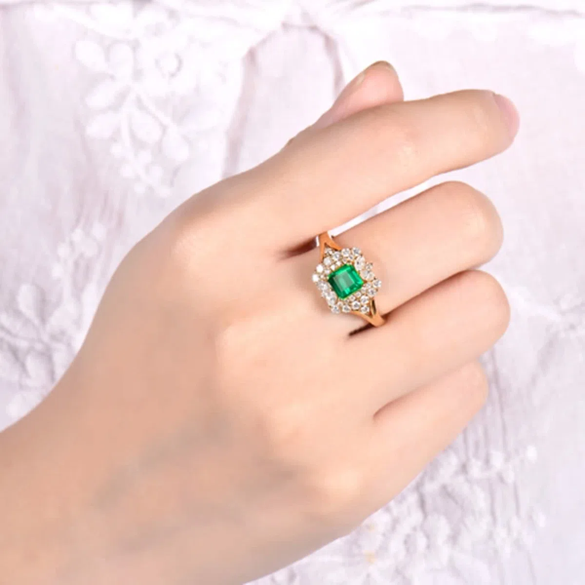 Anillo Esmeralda, Anillos Mujer Joya Oro Amarillo de 18K Esmeralda Cuadrada de 4 Puntas de 0,59 ct Con Diamante de 0,55 ct para Aniversario