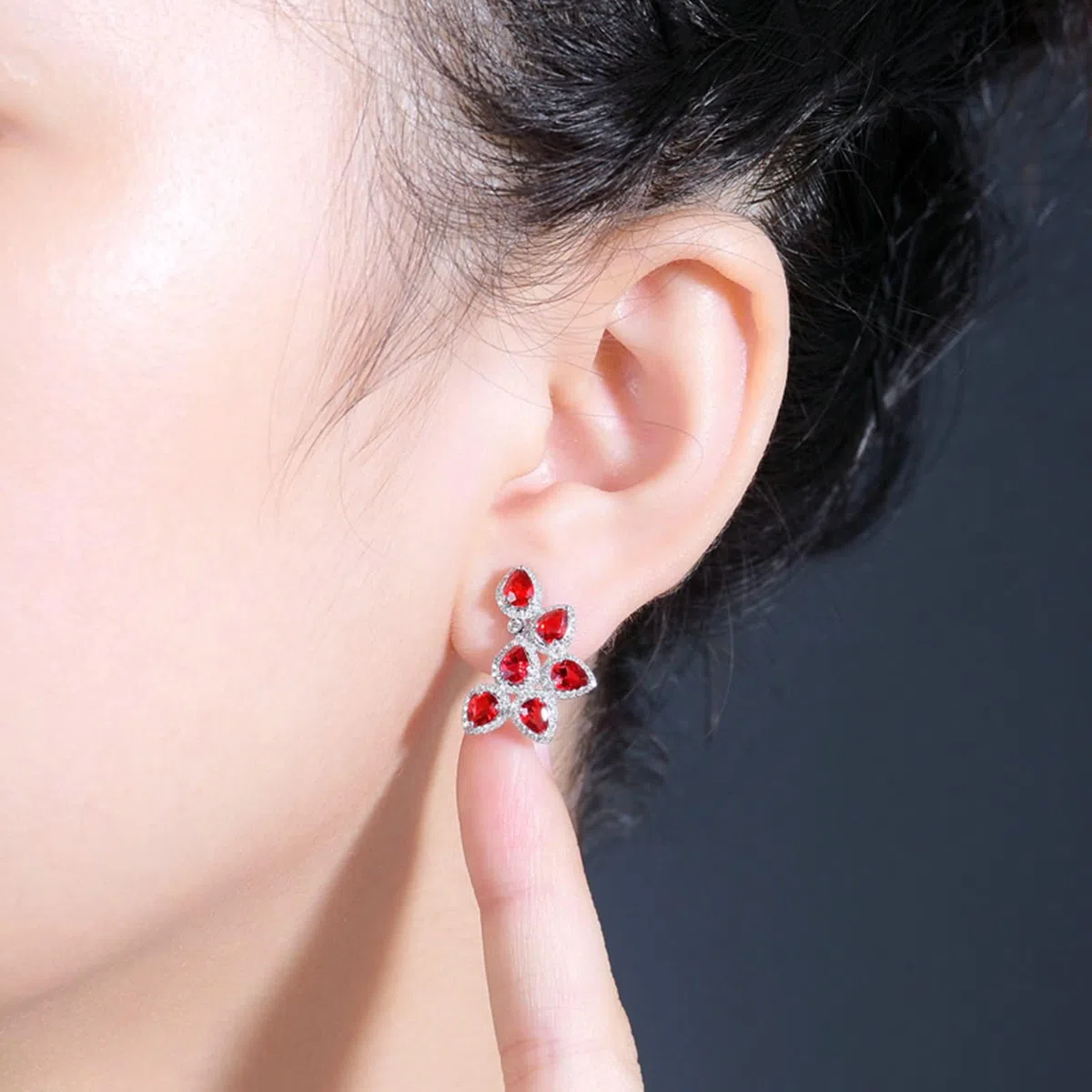 Pendientes Oro Blanco de 9 K / 14 K / 18 Kilates Mujer, Gota de Agua con Rubí Creado y Diamante, Pendientes de Mujer Plata Rojo