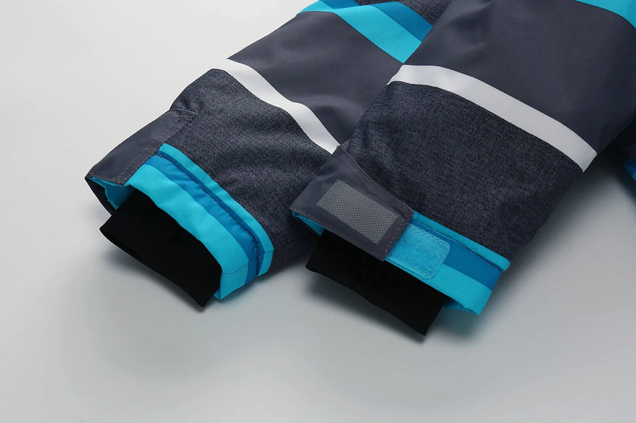 Chaqueta de Esquí Cálido para Niño Impermeable Abrigos de Invierno Chica Exteriores Antiviento Parka de Montaña de Senderismo Niño Deportiva Chaquetas de Snowboard Cazadora Nieve Niña 3-14 Años