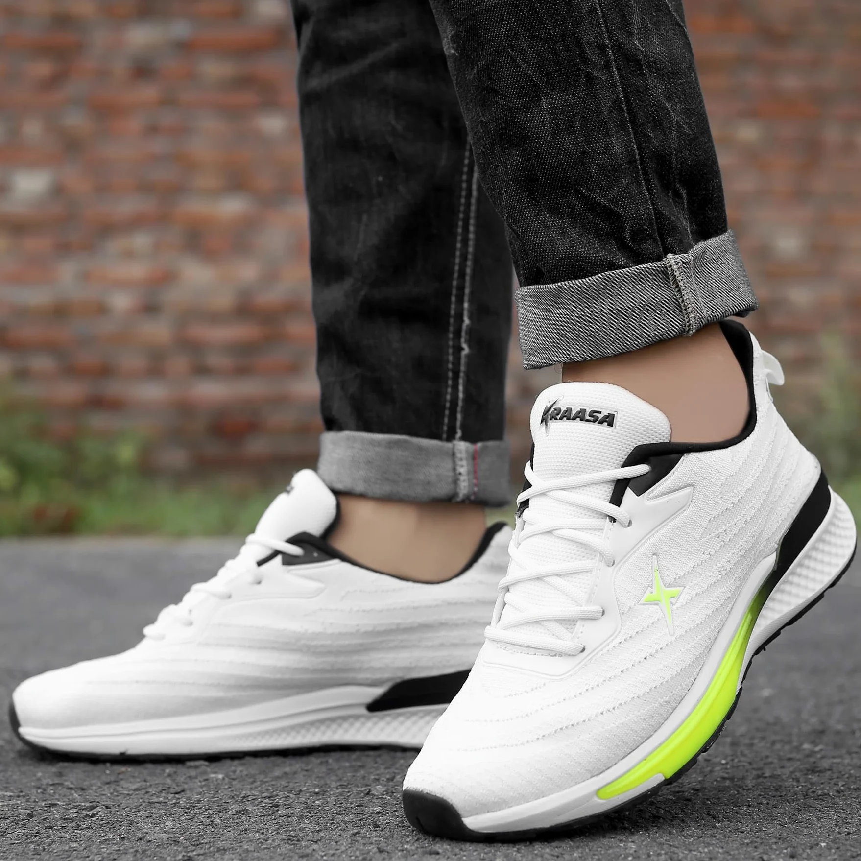 Kraasa Zapatillas de correr para hombre | Plantilla de EVA acolchada suave | Zapatos para caminar y gimnasio para hombre, White1, 10 UK