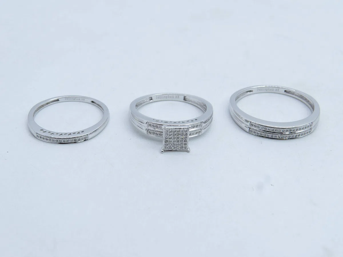 Dazzlingrock Collection - Juego de trio de compromiso de diamante blanco redondo de 0,23 quilates (peso total de quilates) para hombre y mujer, plata de ley de 1/4 quilates.