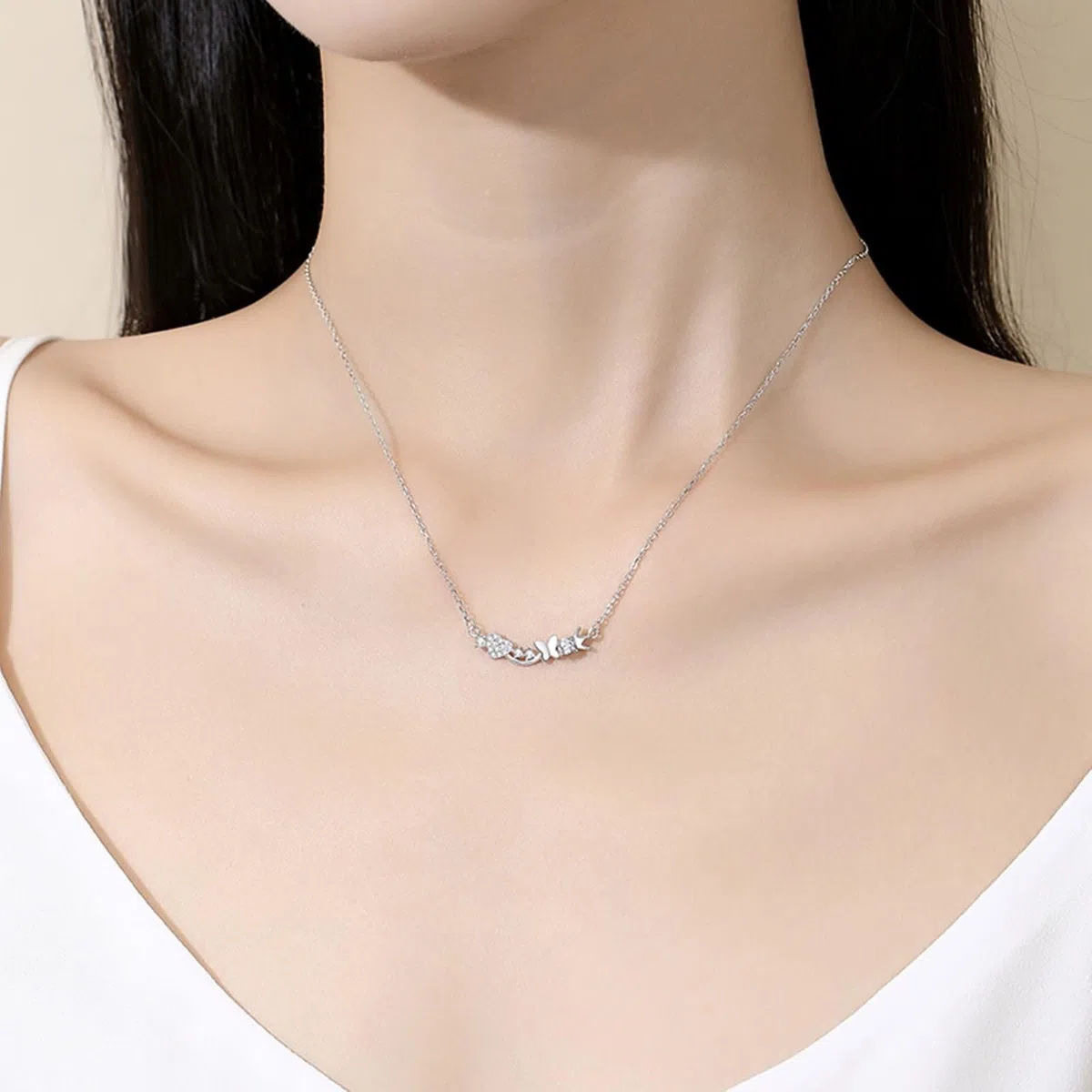 Collar con colgante para mujer, oro blanco de 9 quilates, 14 quilates, 18 quilates, corona de mariposa y corazón con moissanita, collar de plata para mujer de boda