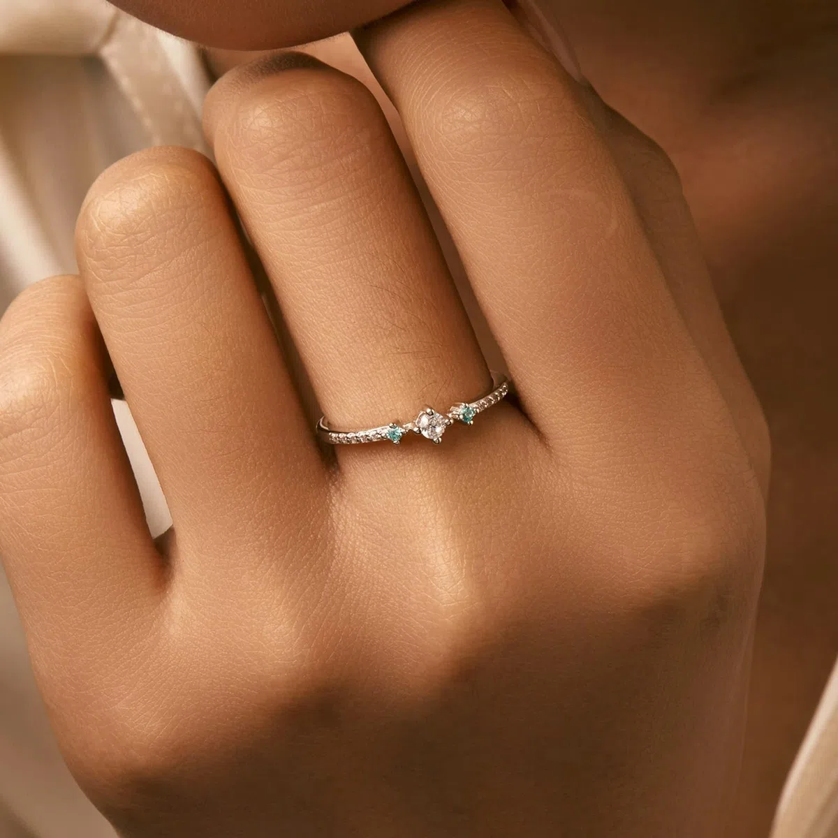KnSam Anillo de boda de oro blanco 375 de 9 quilates, moissanit Au375 oro, delicado anillo apilable, anillo de eternidad, anillo de solicitud, joyas de oro auténtico, talla 56 (17,8), Oro blanco 375
