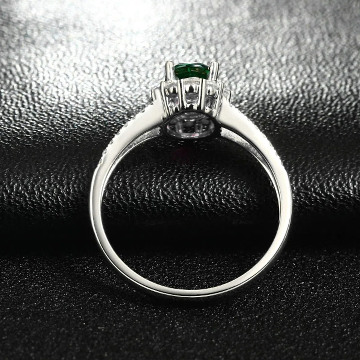 Anillo de compromiso para mujer de platino, anillos de promesa de boda con esmeralda ovalada de 1 ct y moissanita 0,39 quilates, tamaño H 1/2-V 1/2, 61 (19.4), Platino, Esmeralda sintética