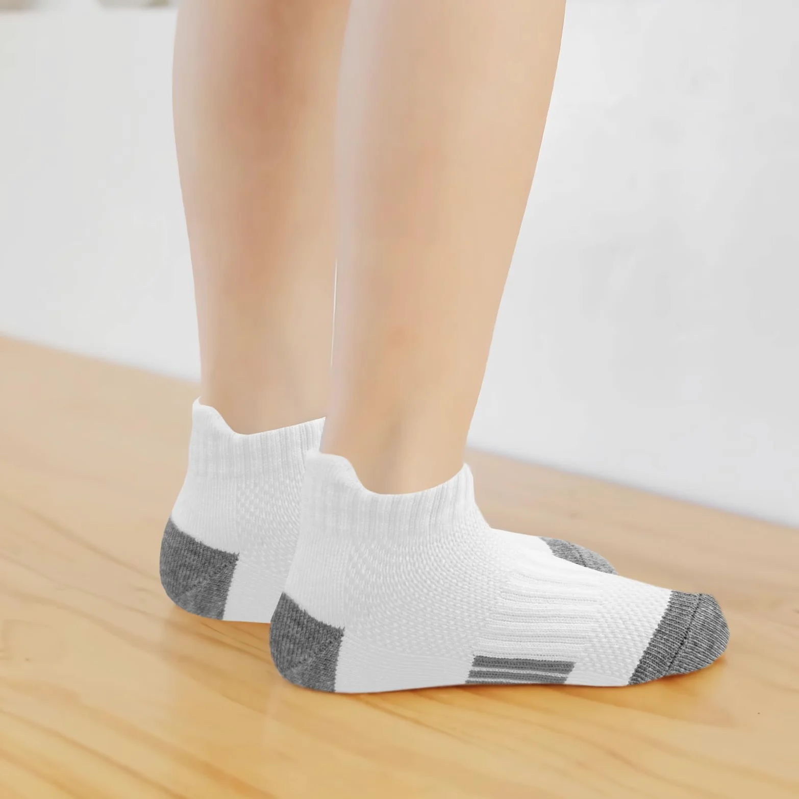 Bemeol Calcetines para niños, 18 pares de calcetines de tobillo para correr, atléticos, calcetines de tobillo de corte bajo para niños pequeños y grandes (10-14 años)