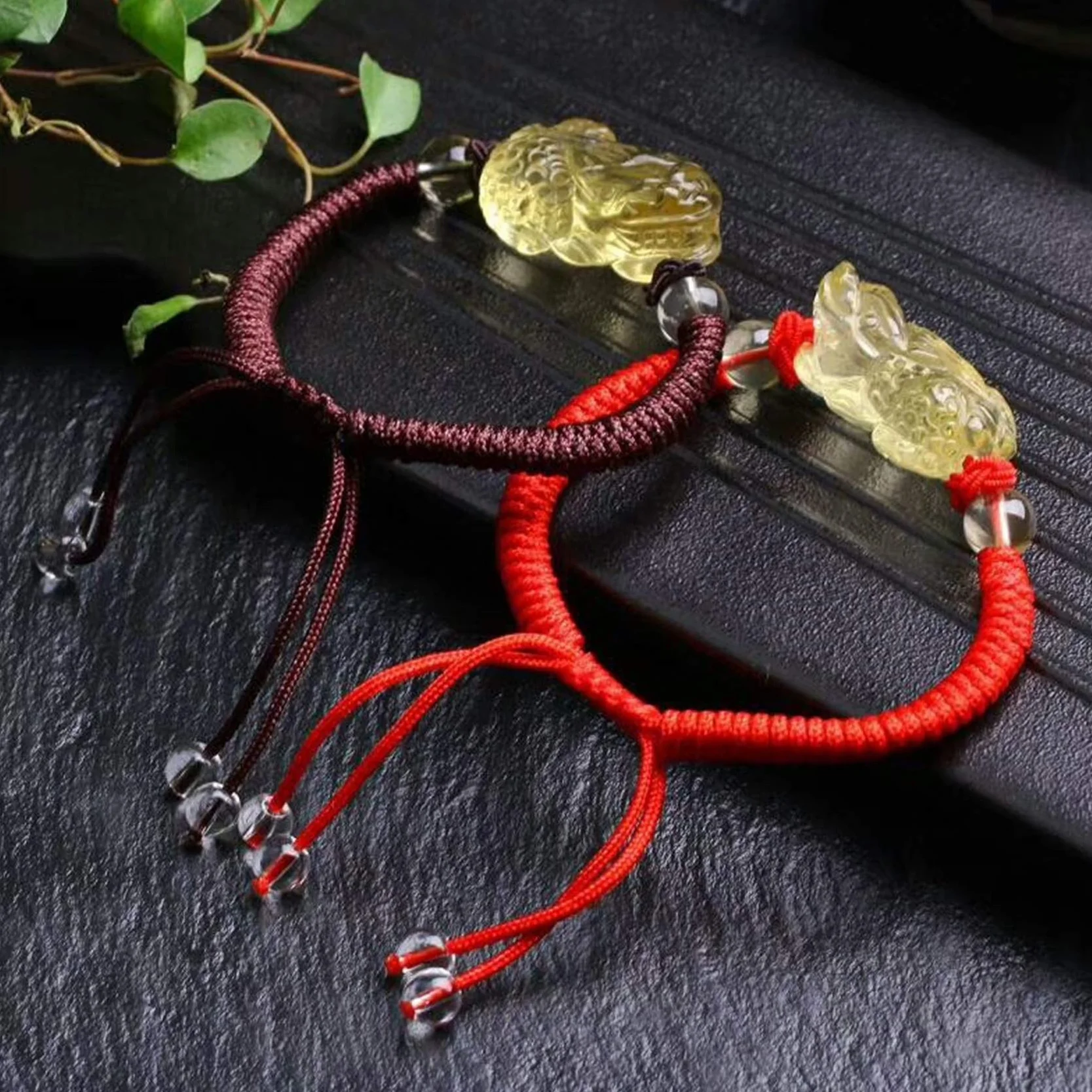 Pulsera Feng, Feng Shui Citrino Cristal Hilo Rojo Pi Yao Amuleto de la Suerte Pulsera Budista Hecha a Mano Ajustable Talismán para Riqueza Buena Suerte