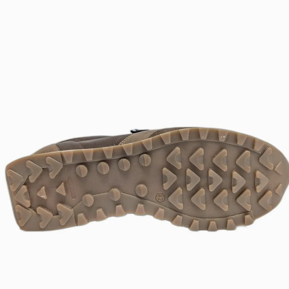 848 Ante Cacao: Zapatilla Hombre marrón. Nylon y Ante, Forro de Cuero, Plantilla Acolchada extraíble, Cordones elásticos y Suela Goma Antideslizante.