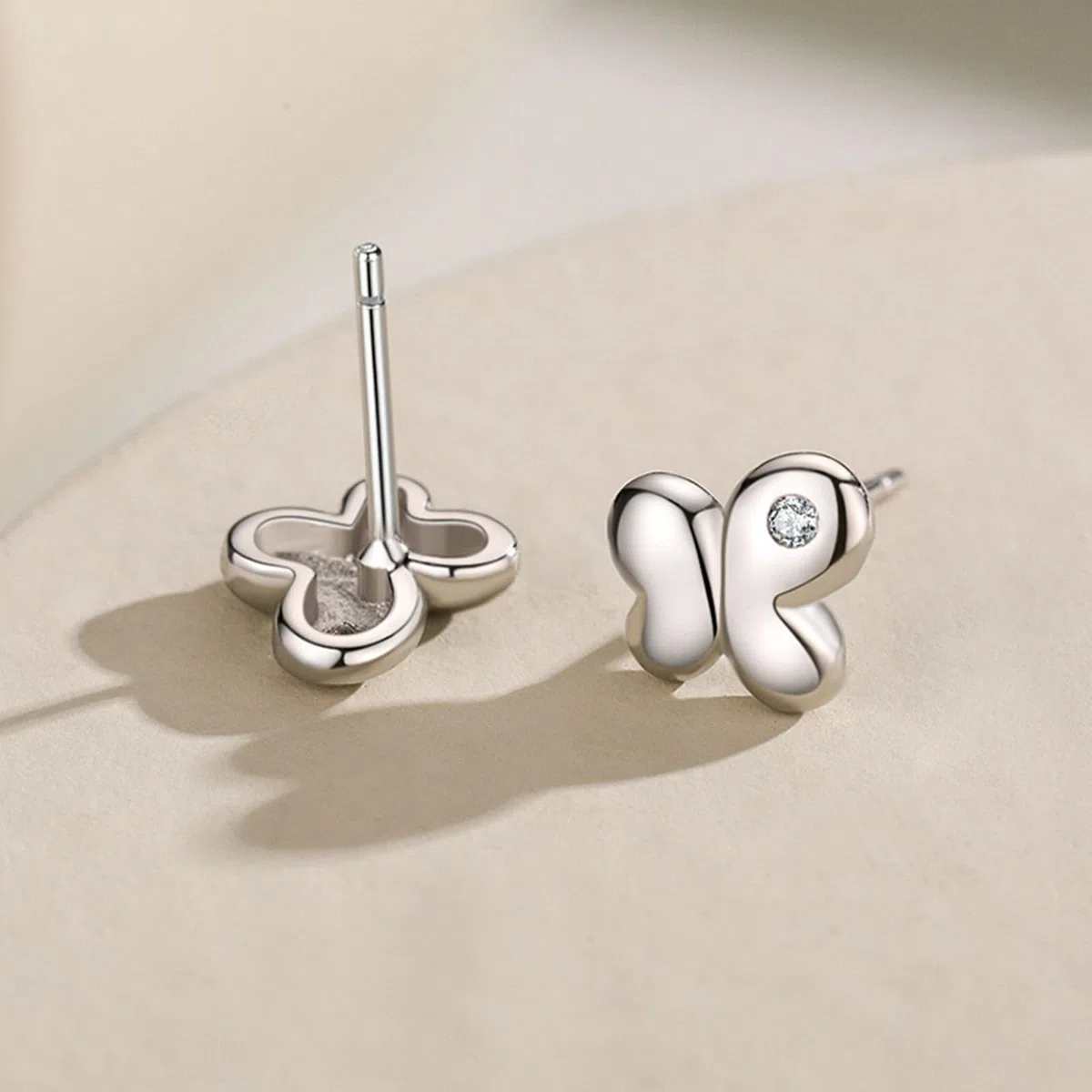 Pendientes de tuerca de oro real de 9/14/18 quilates para mujer, bonitos aretes de mariposa con moissanita para ella