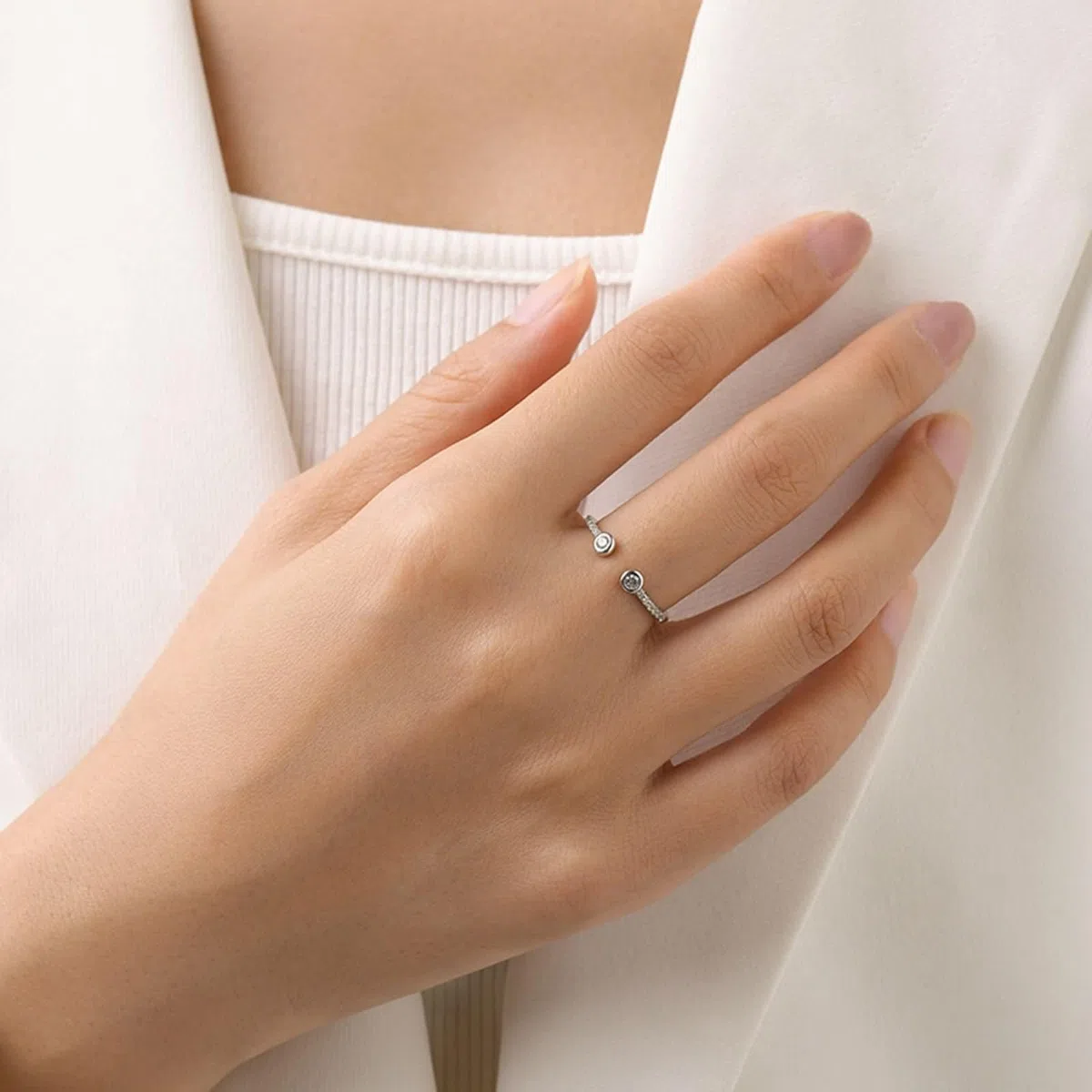Anillos de compromiso para mujer, diseño abierto apilable con diamantes redondos de laboratorio, oro blanco de 14 quilates, talla 57 (18,1)