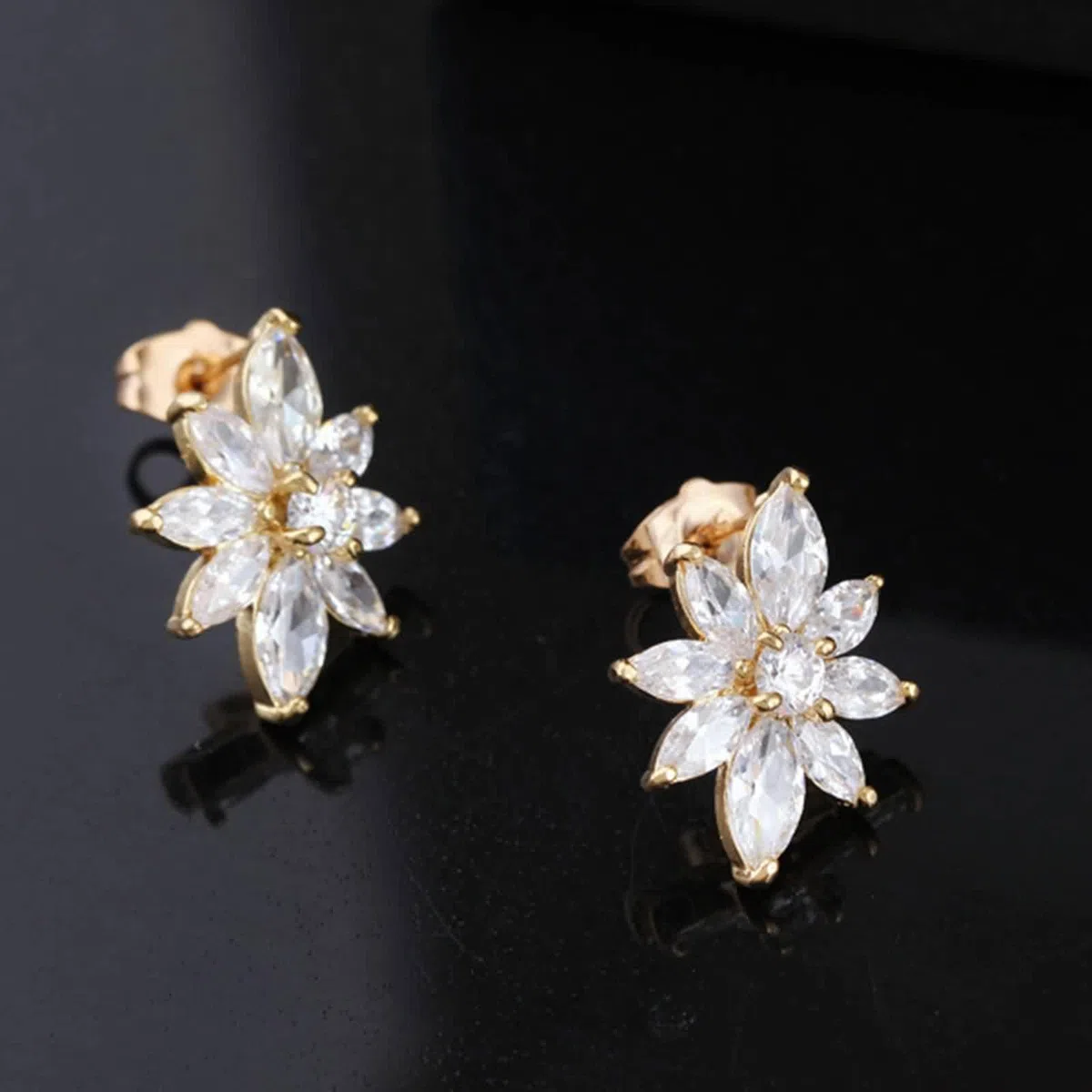 Pendientes de Mujer de Oro 9 K / 14 K / 18 K, Flor con Moissanita, Pendientes Mujer de Oro