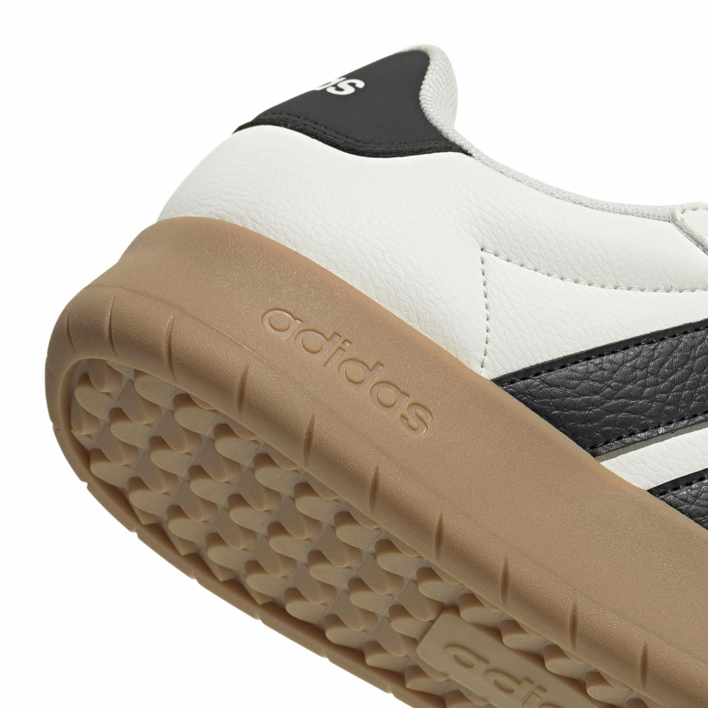 adidas Hombre Barreda Shoes, Off White/Core Black/Gum 3, 48 EU