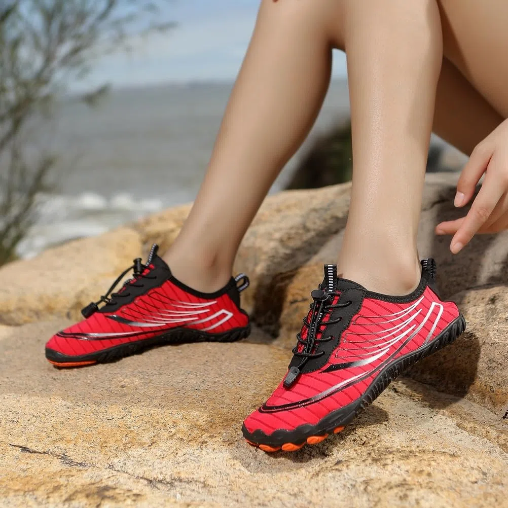 Zapatos Acuáticos para Hombre Mujer, Antideslizantes Secado Rápido, 4cm Amortiguación Drenaje Malla con Protección de Dedos para Playa, Senderismo, Trekking Fluvial, Gimnasio, Urbano