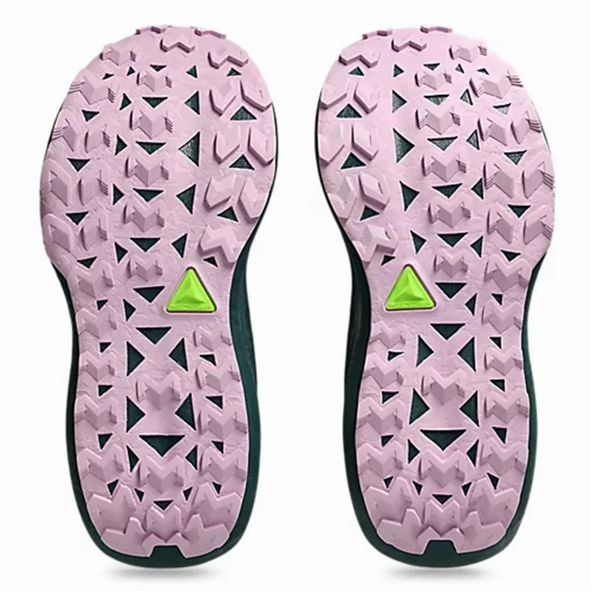 ASICS Women's Trabuco MAX 4Sneaker