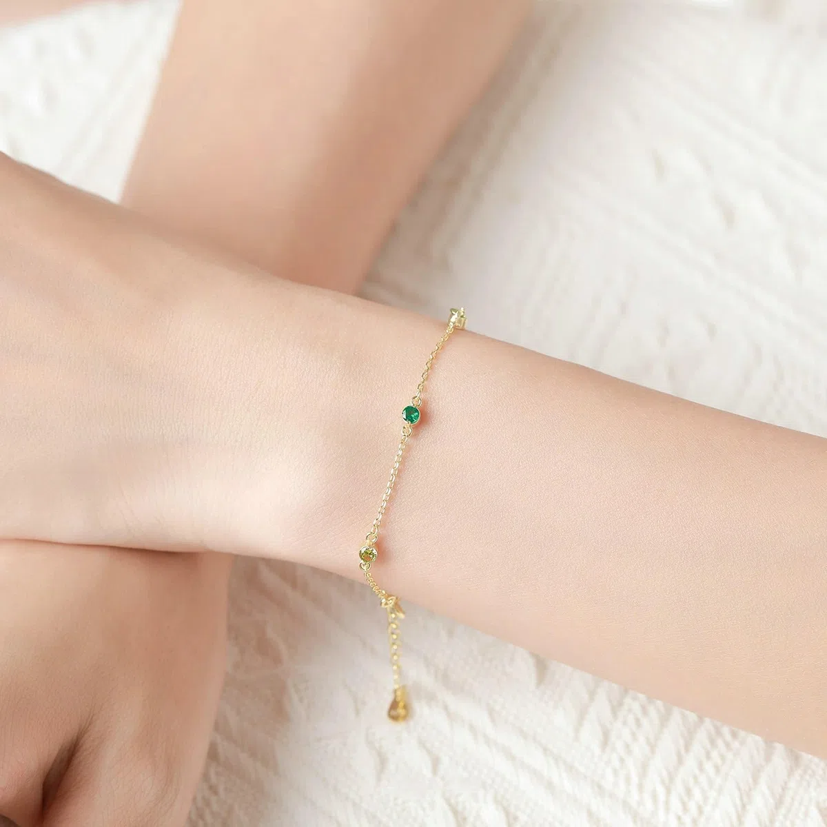 KnSam Pulsera de oro auténtico de 9 K/14 K/18 K, para mujer, con peridoto verde, brazalete Au 375/585/750 oro amarillo