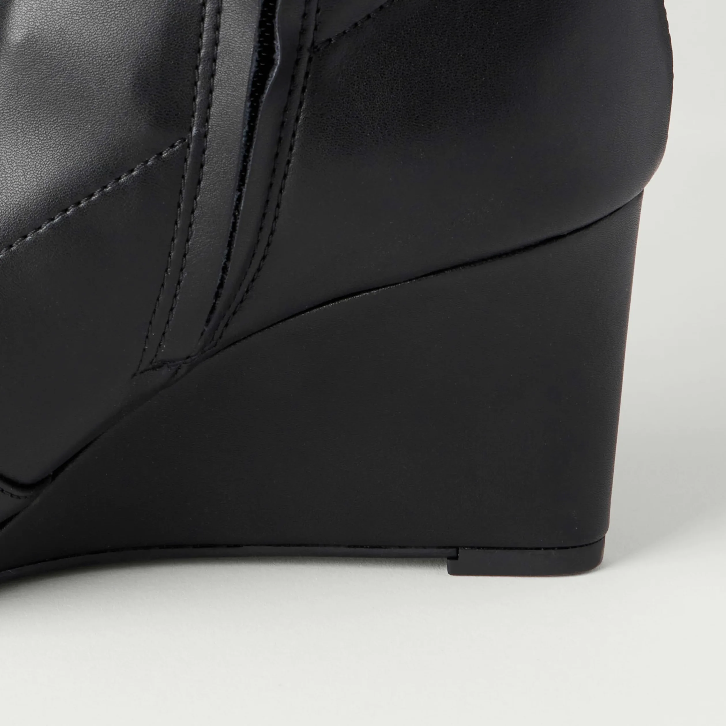 Amazon Essentials Botines de cuña con cremallera para mujer