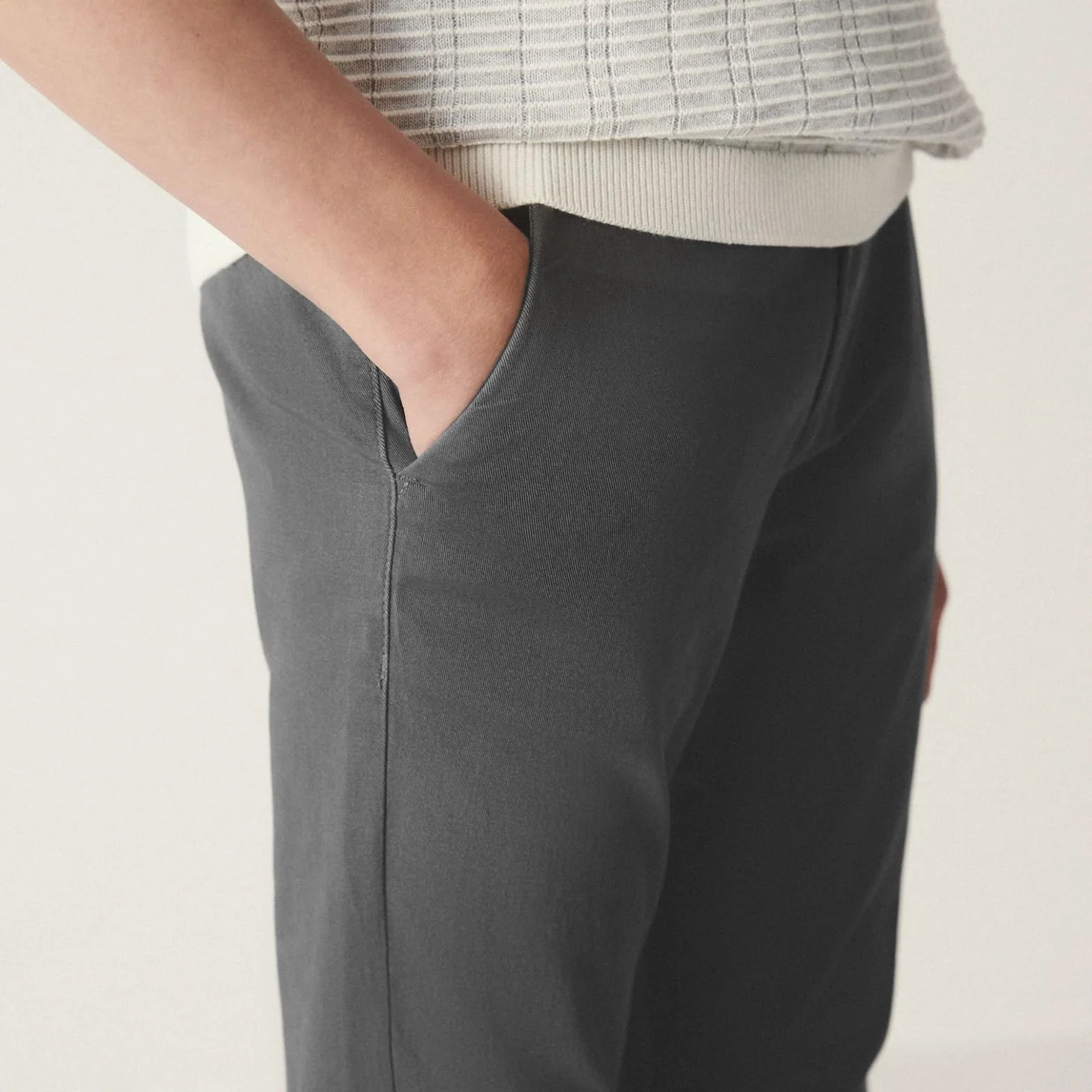 NEXT Niños Pantalones Chinos elásticos de Corte Pitillo