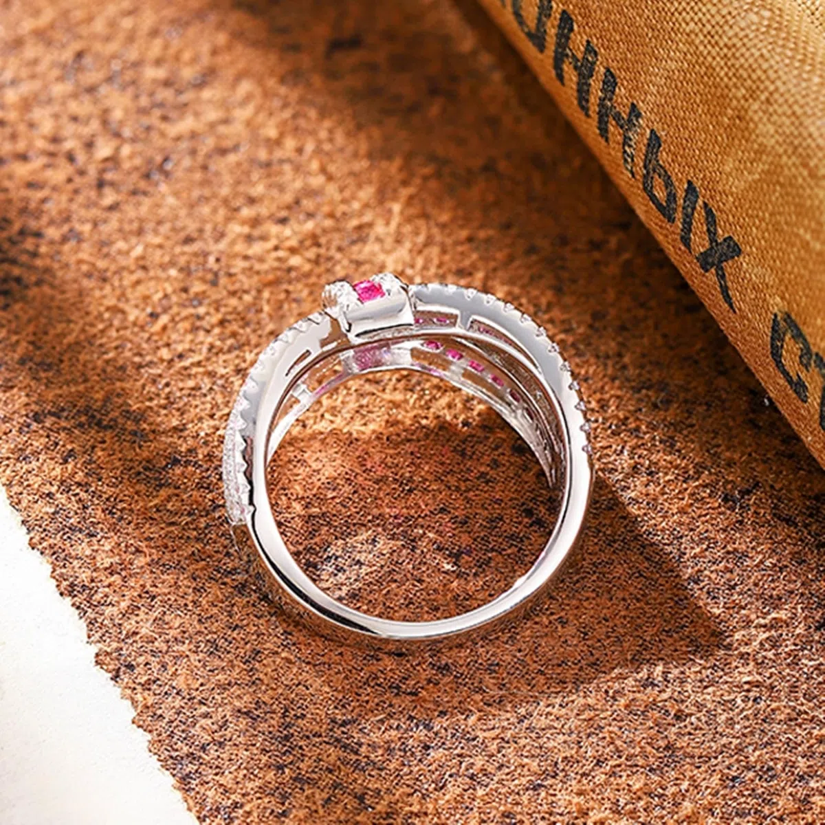 Anillo de Boda Anillos Mujer Boda Oro Blanco de 9 Quilates, 14 Quilates Y 18 Quilates Diseño de Nudo de Lazo con Rubí de Laboratorio Cuadrado de 0,06 CT Y Moissanita Redonda Talla 8 Popular Para