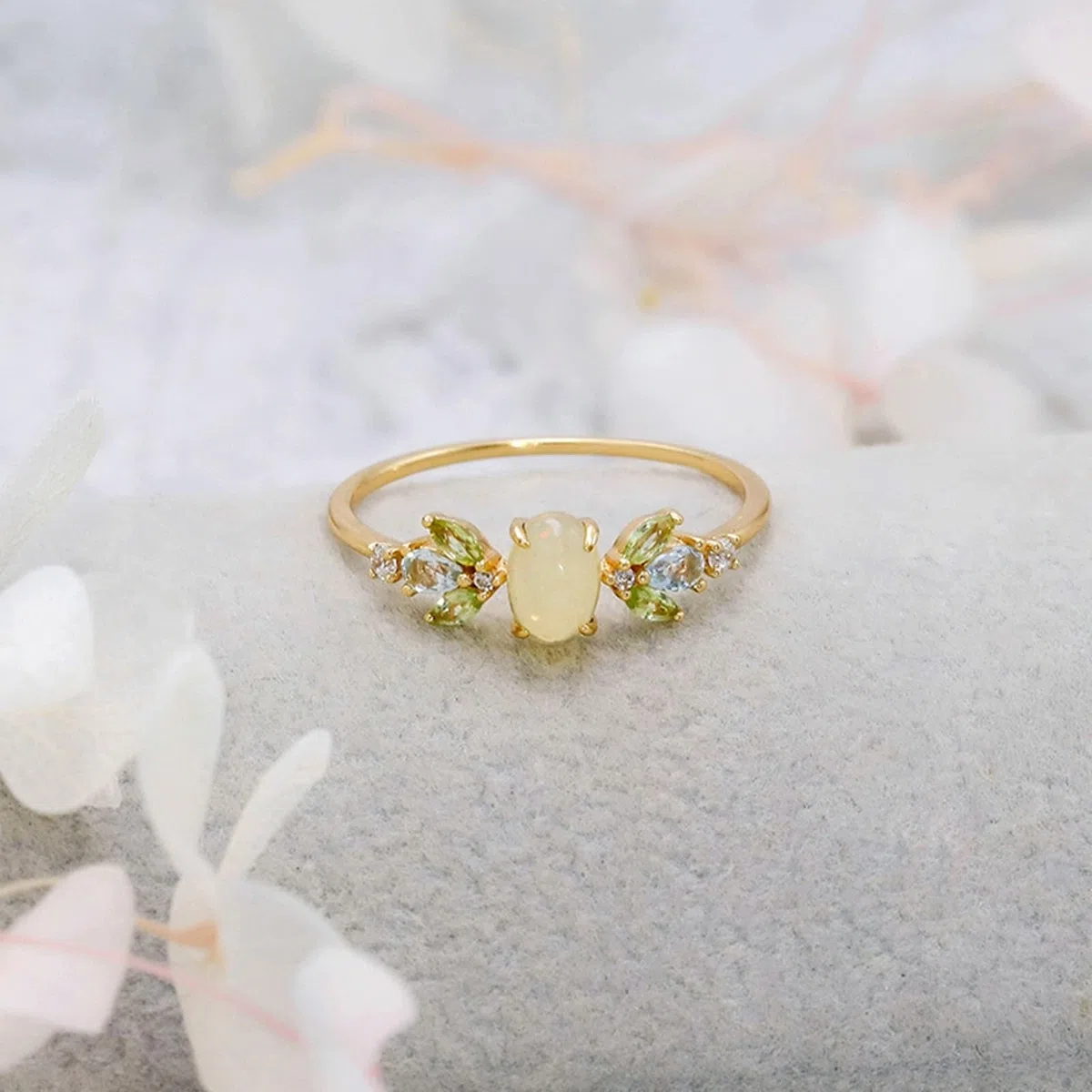 Alianzas Au 375/585/750 oro con ópalo ovalado, banda clásica de boda
