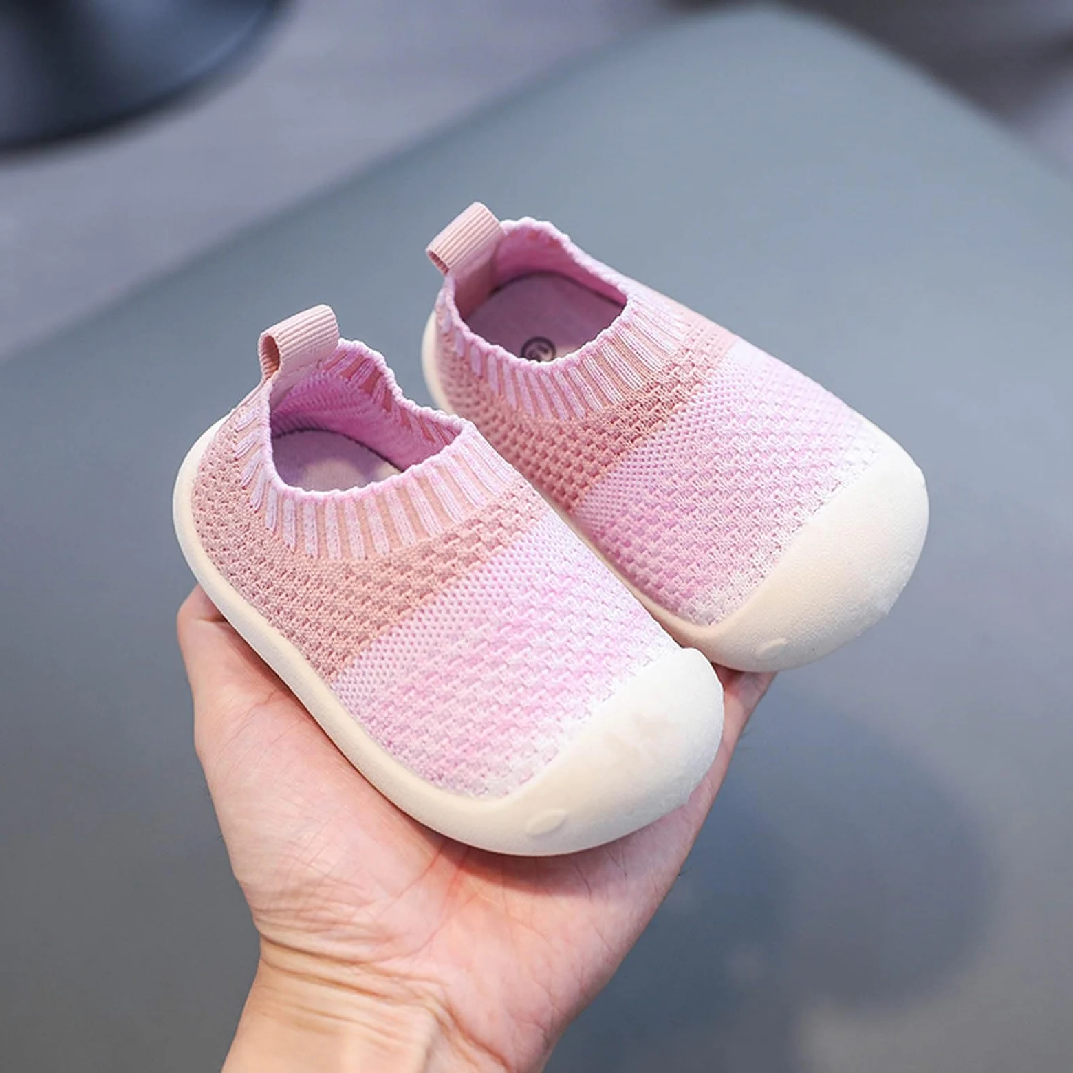 Zapatos para bebés niños y niñas Calcetines Transpirables Primeros Pasos Interiores Exteriores Botas Goma Antideslizantes sin Cordones