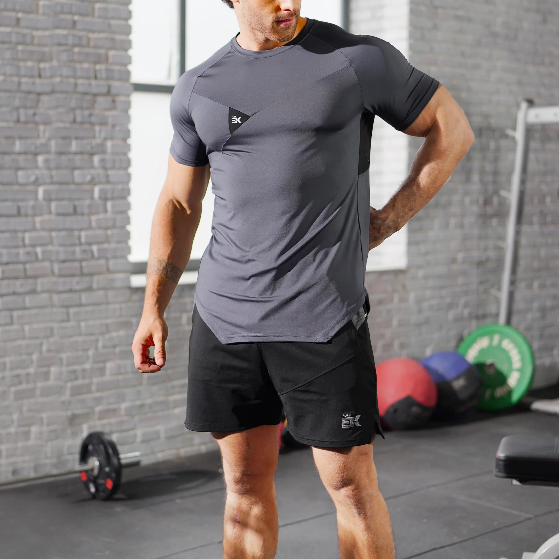 BROKIG Camiseta de gimnasio irregular para hombre, camiseta deportiva de ajuste muscular, camiseta de secado rápido, camiseta transpirable para correr