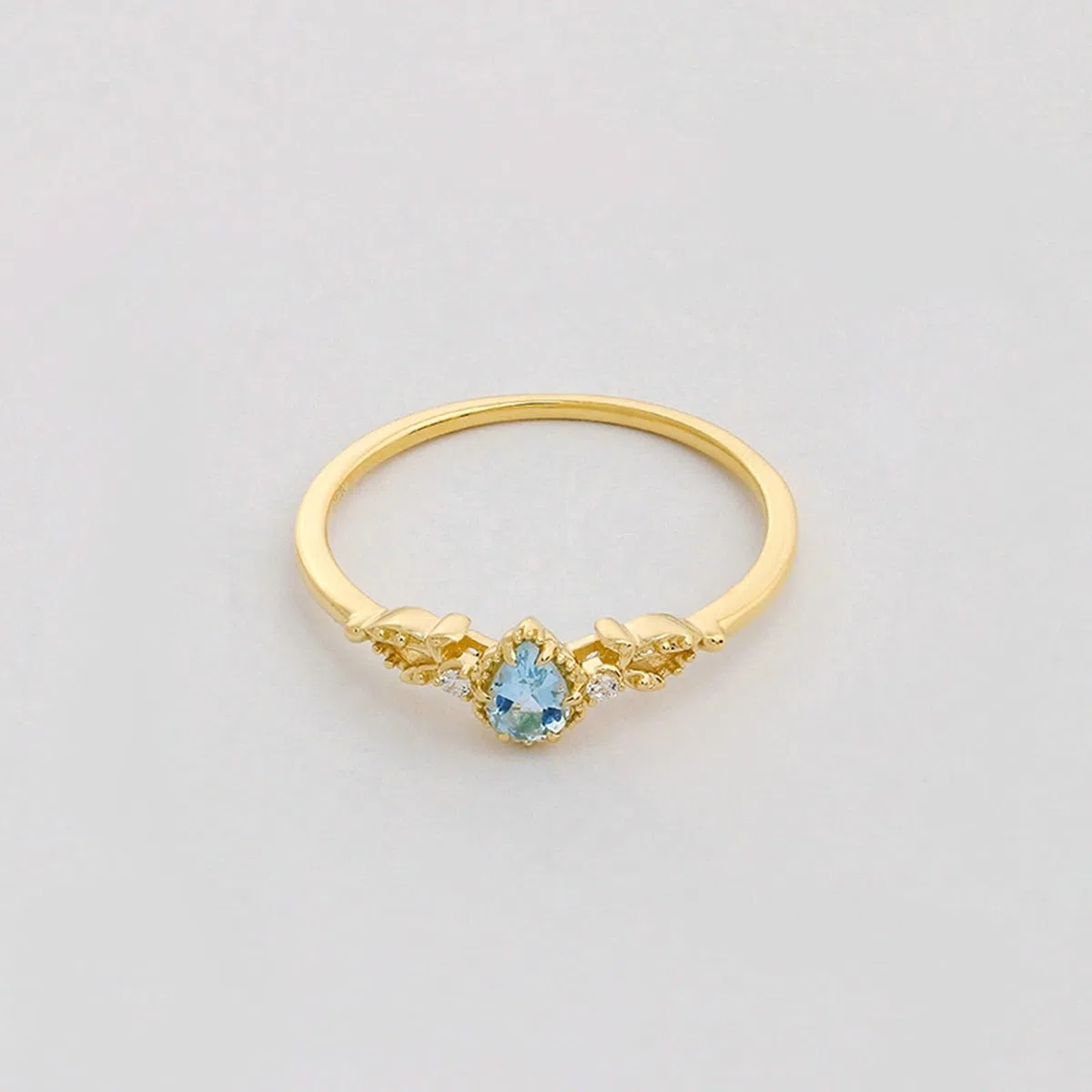 Alianzas de boda de oro amarillo de 9 K/14 K/18 K con gotas azul claro, lagrima