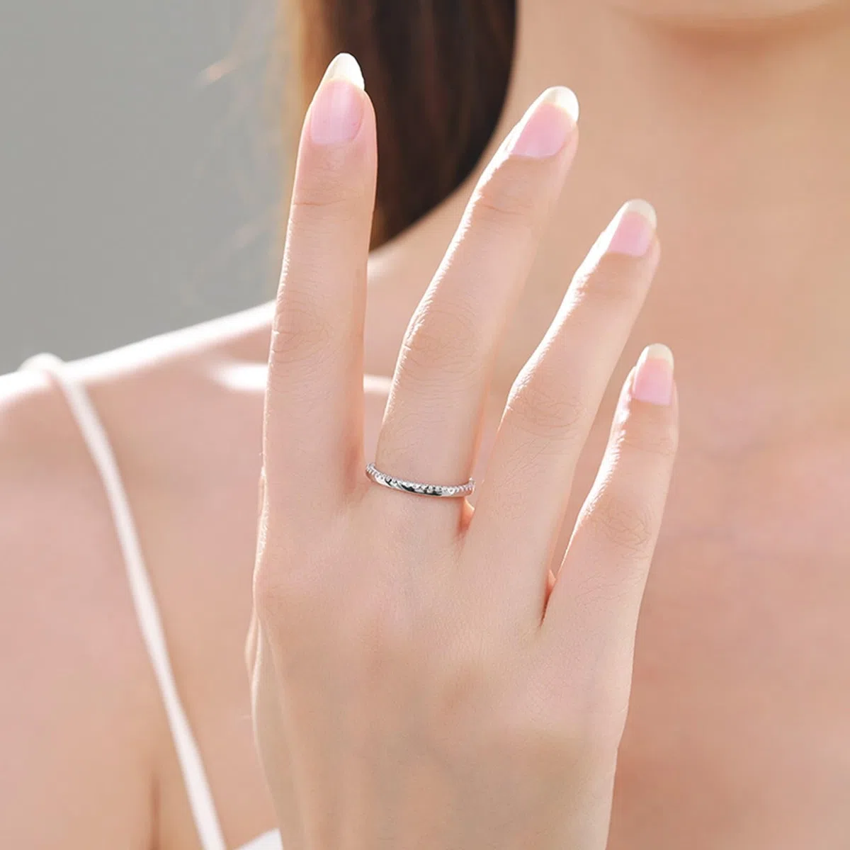 KnSam Anillo solitario de oro blanco de 9 K/14 K/18 K, joyas de oro auténtico, anillo apilable clásico con moissanita, anillos de pareja de oro blanco Au 375/585/750, talla 47-65