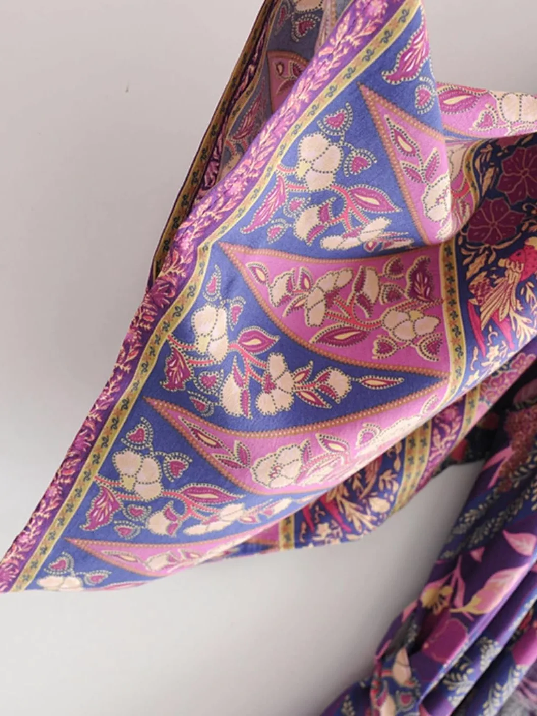 Disimlarl Kimono bohemio con estampado floral para mujer, con cuello en V, mangas murciélago, rayón, maxi bata para cubrir el bikini