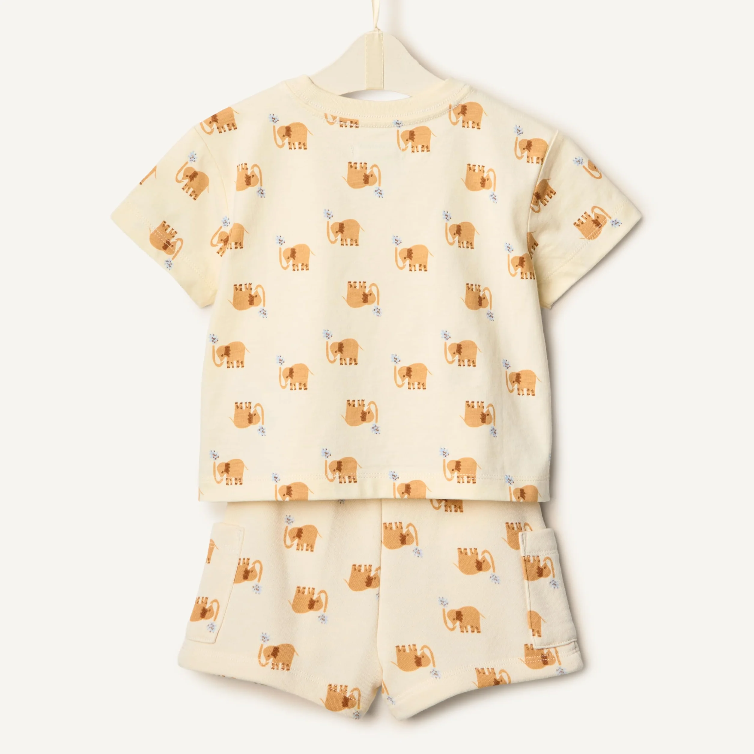 Amazon Essentials x Sofia Grainge Conjunto con Camiseta y Pantalones Cortos Niños, Paquetes Múltiples
