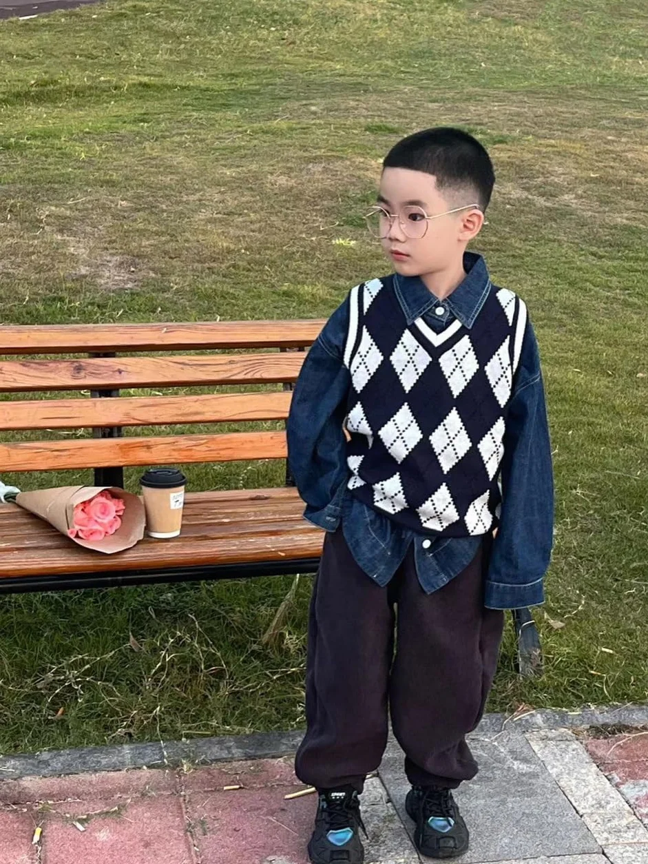 LOLANTA Chaleco de Punto sin Mangas Cuello en V para Niños 5-11 años