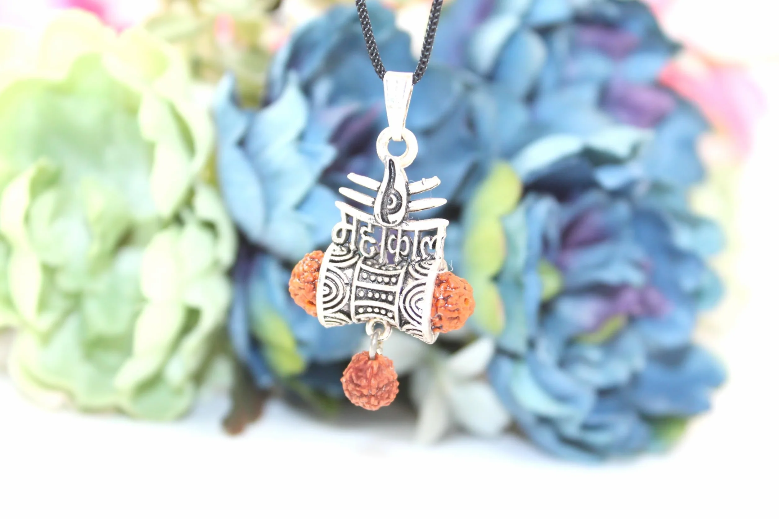 Hijet Colgante plata oxodizada Om Damru Rudraksha Mahakal para buena suerte