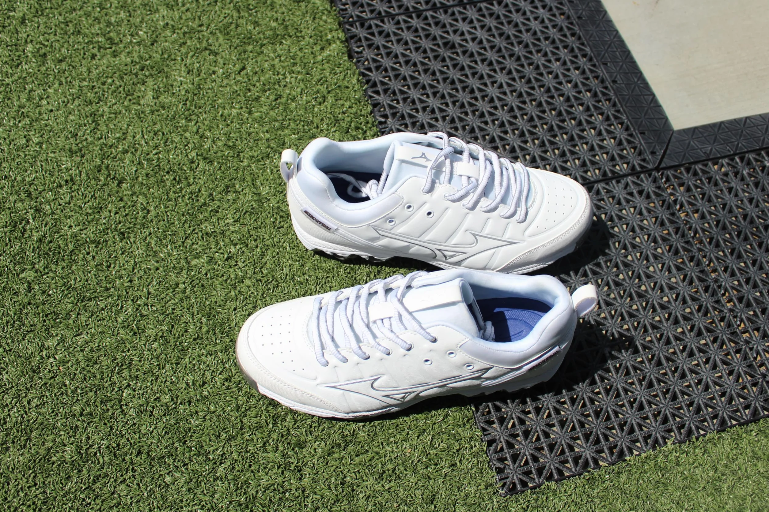 Mizuno, 9-Spike Swift 7 Low-Tacos de Softball para Mujer