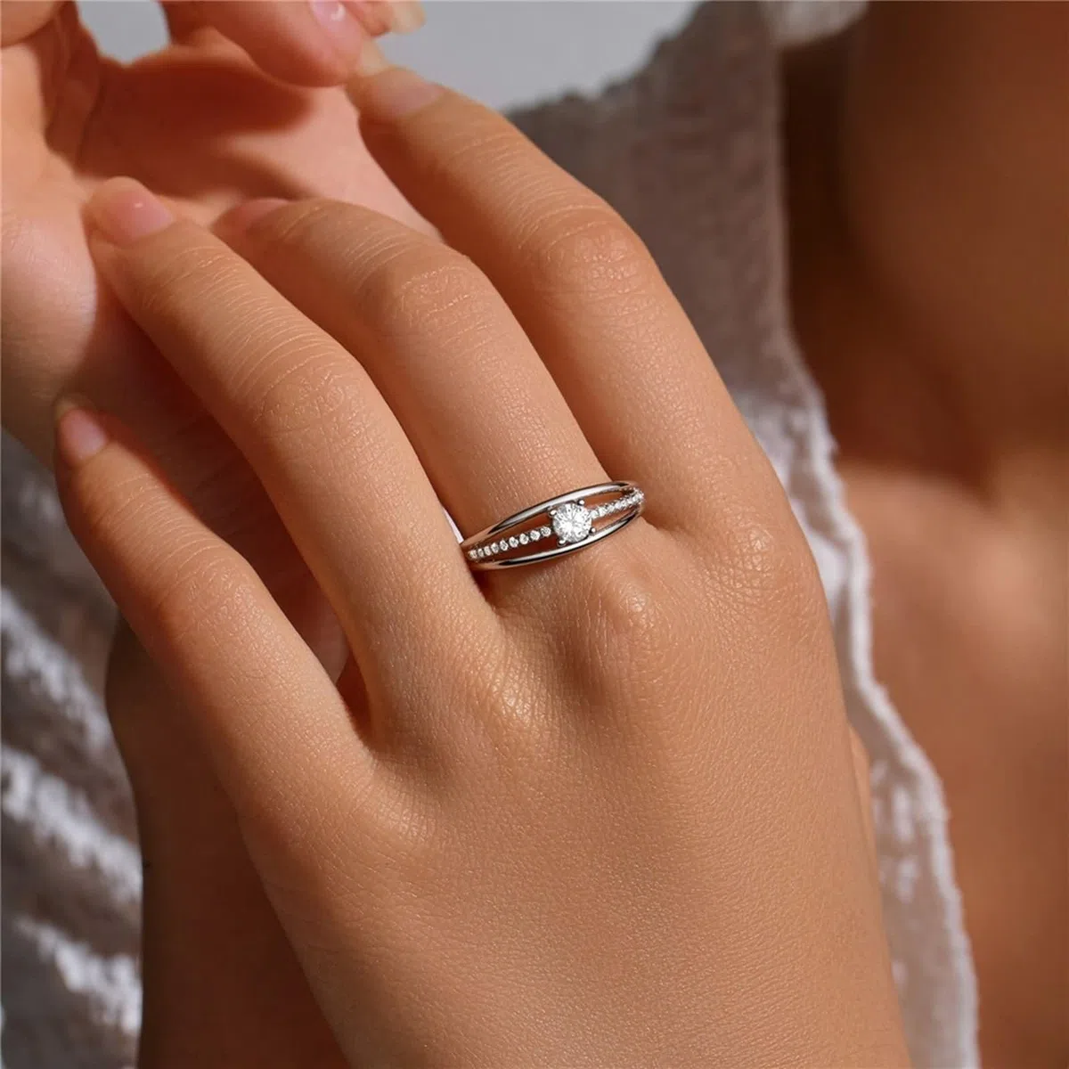 Beydodo Anillo Boda Oro Blanco 9 14 18 K de Mujer con Redondo con Moissanita, Anillo Plata de Matrimonio de Mujer
