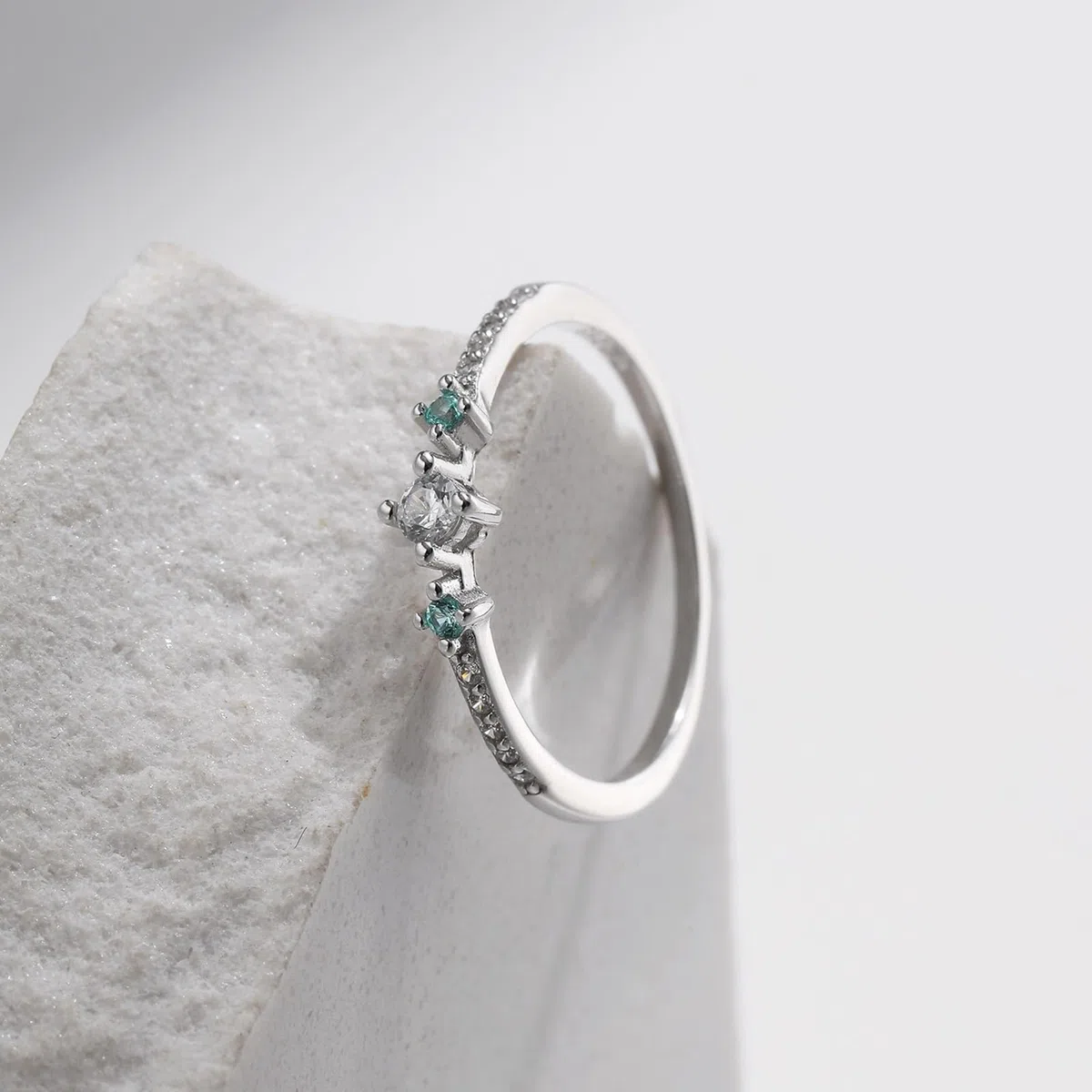 KnSam Anillo de boda de oro blanco 375 de 9 quilates, moissanit Au375 oro, delicado anillo apilable, anillo de eternidad, anillo de solicitud, joyas de oro auténtico, talla 56 (17,8), Oro blanco 375