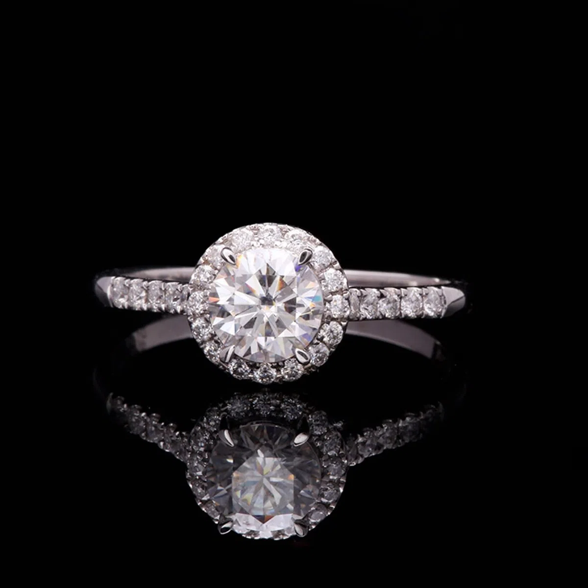 Anillos de compromiso de oro de 14 quilates para mujer, halo de corte redondo de 0,5 quilates, diamantes cultivados en laboratorio/moissanita, anillo de compromiso de oro blanco para ella