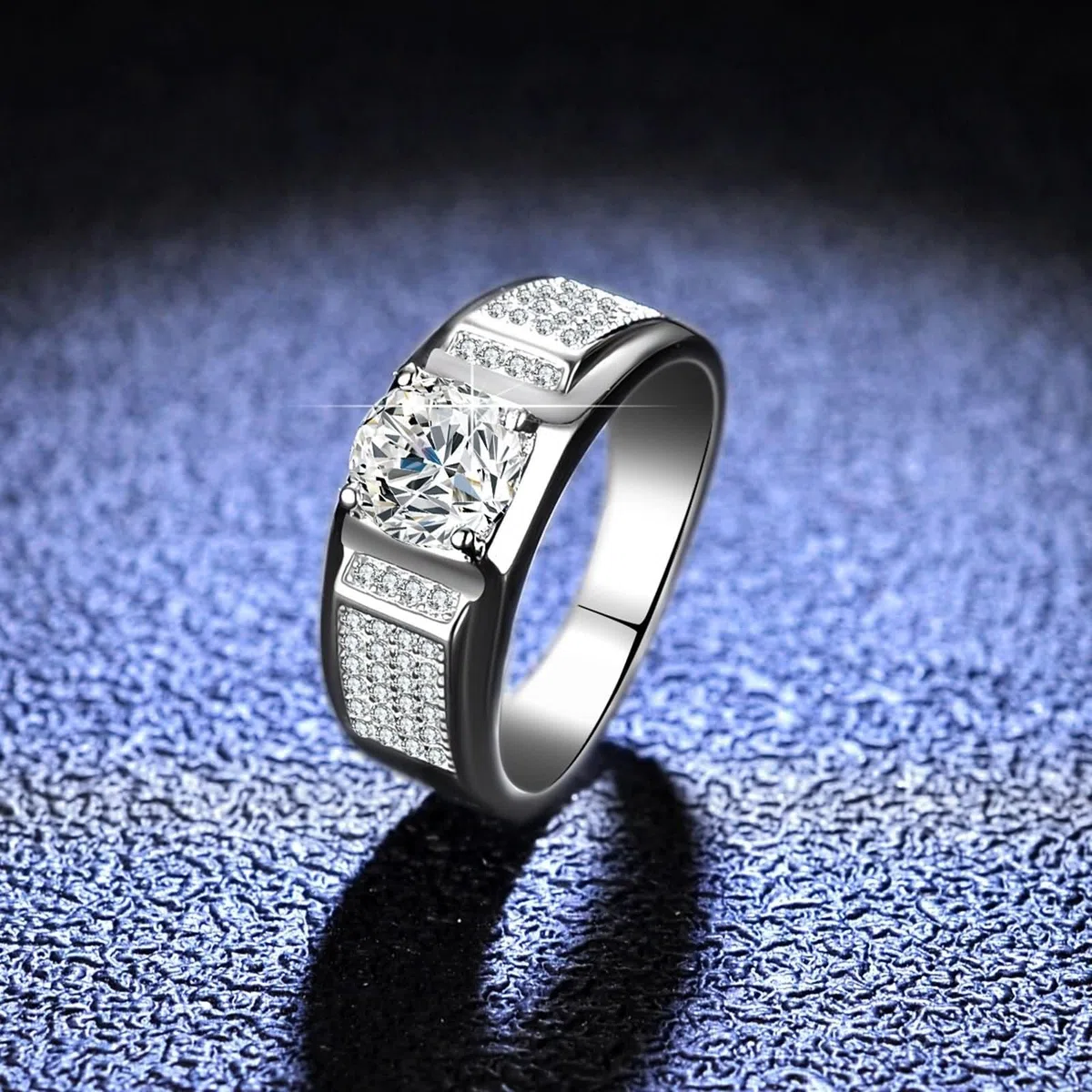 Anillo de plata para hombre, estrecho, redondo, con moissanite de 1 ct, plata de 14 quilates, oro blanco de 14 quilates, talla 53 (16,9)