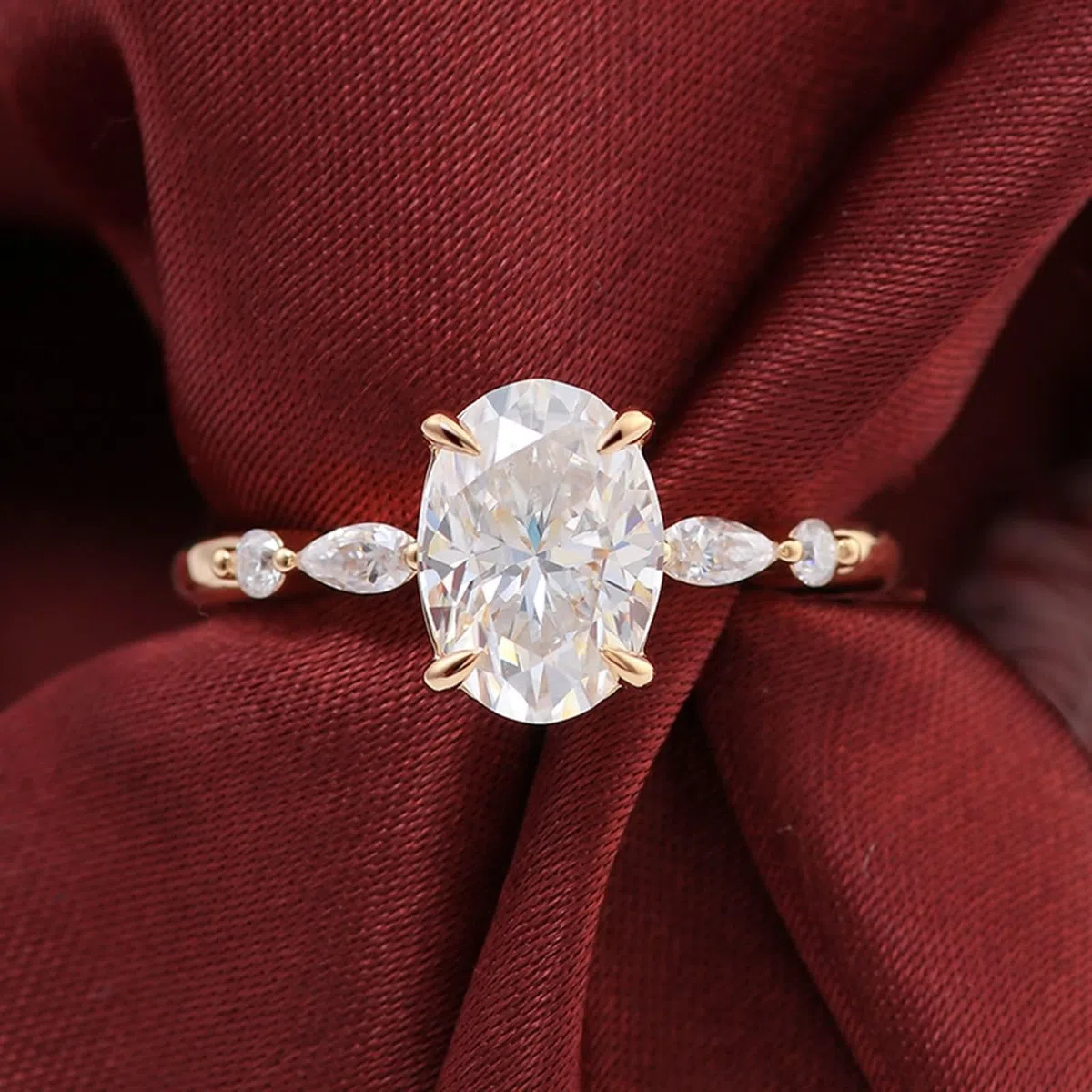 Anillo vintage para mujer, delicado con 4 garras, moissanita ovalada de oro amarillo, regalo de aniversario de boda