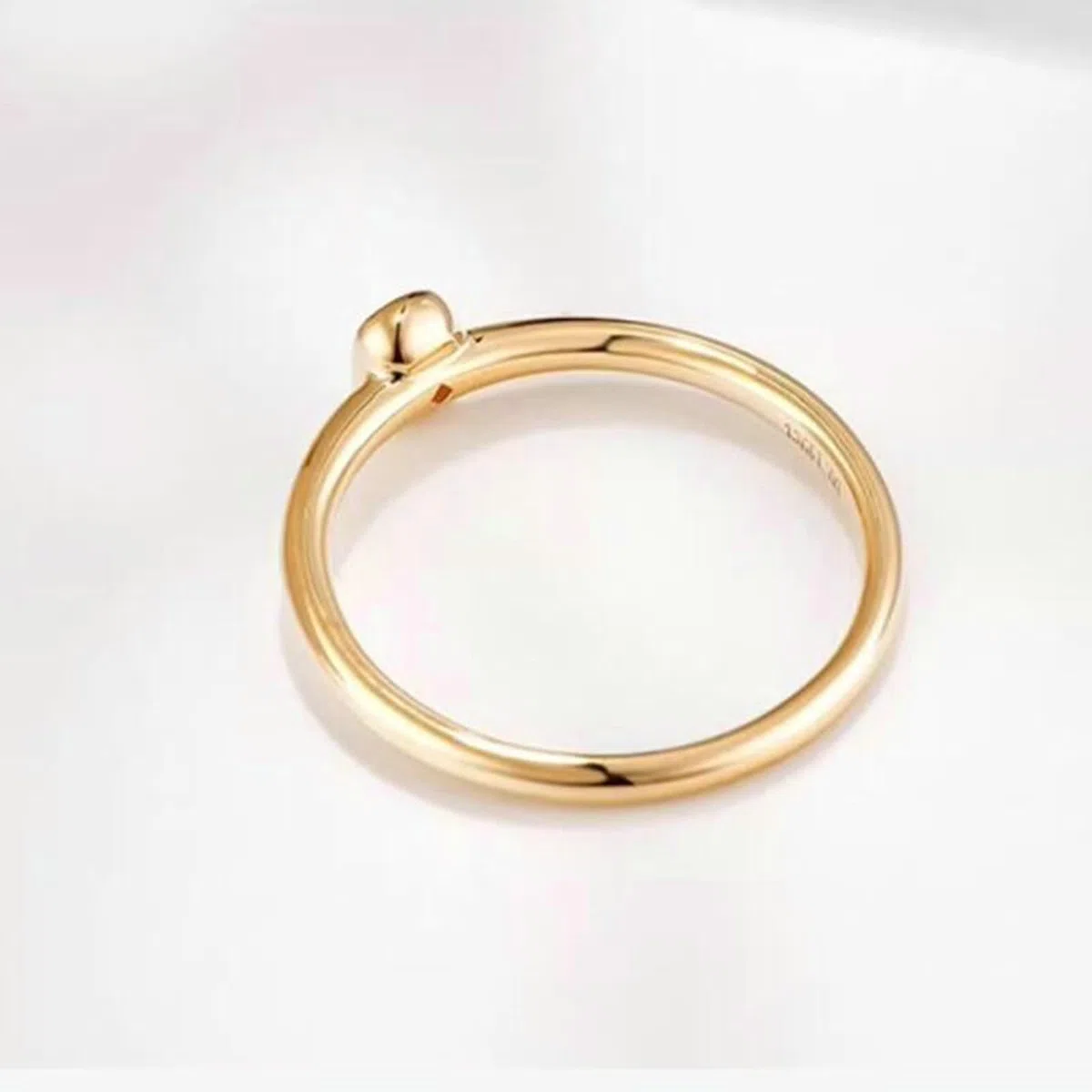 Anillo de compromiso para mujer con diamante cuadrado de oro amarillo de 0,14 quilates