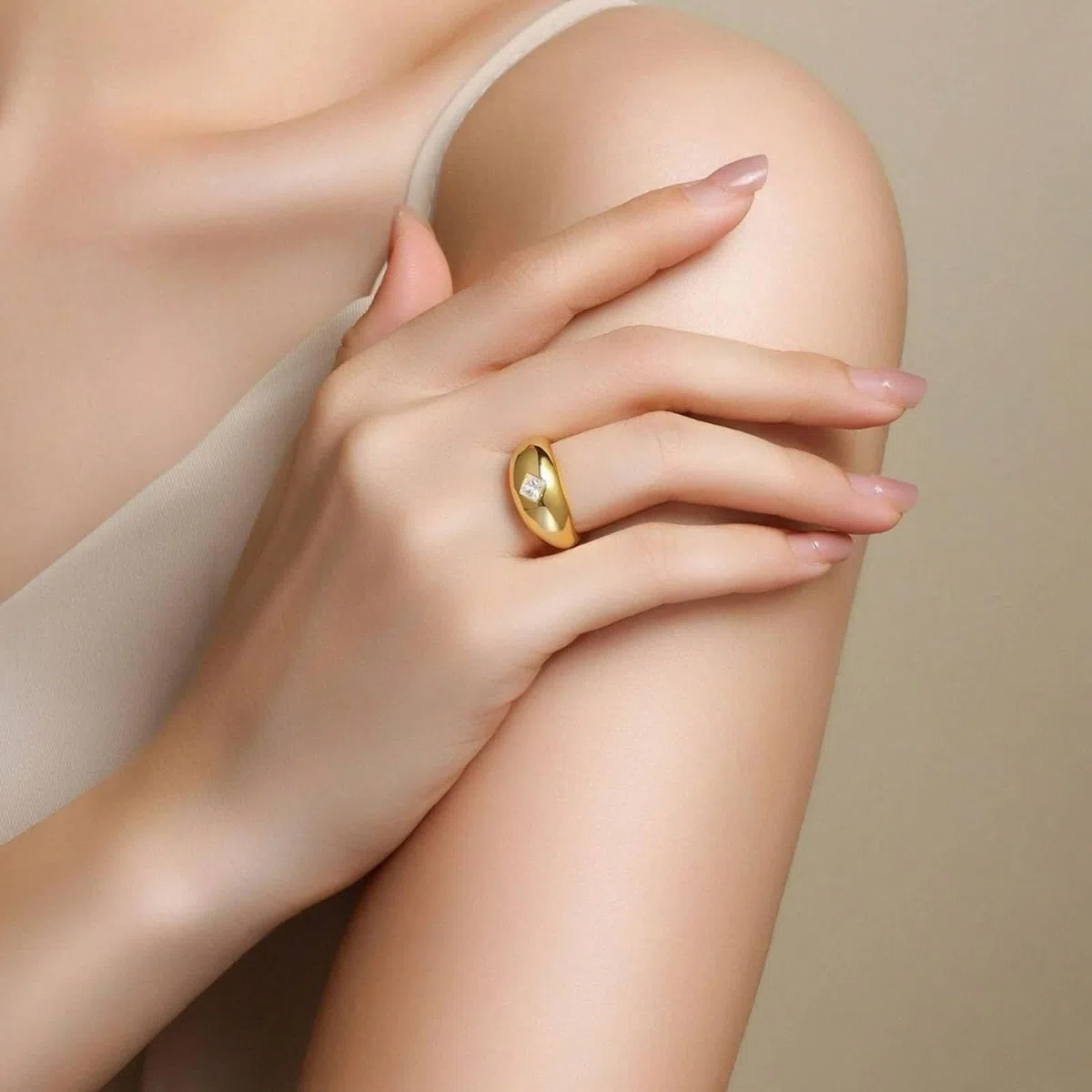 Anillo de compromiso de oro, anillos para mí, anillo pulido con moissanita cuadrada de 4 x 4 mm, oro amarillo de 0,3 quilates