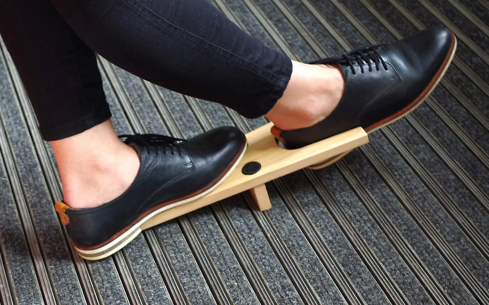Kaps Jack de arranque de madera para bota | El robusto y fuerte removedor de botas con puntos de goma antideslizantes hace que quitarse las botas sea muy fácil (1PC)