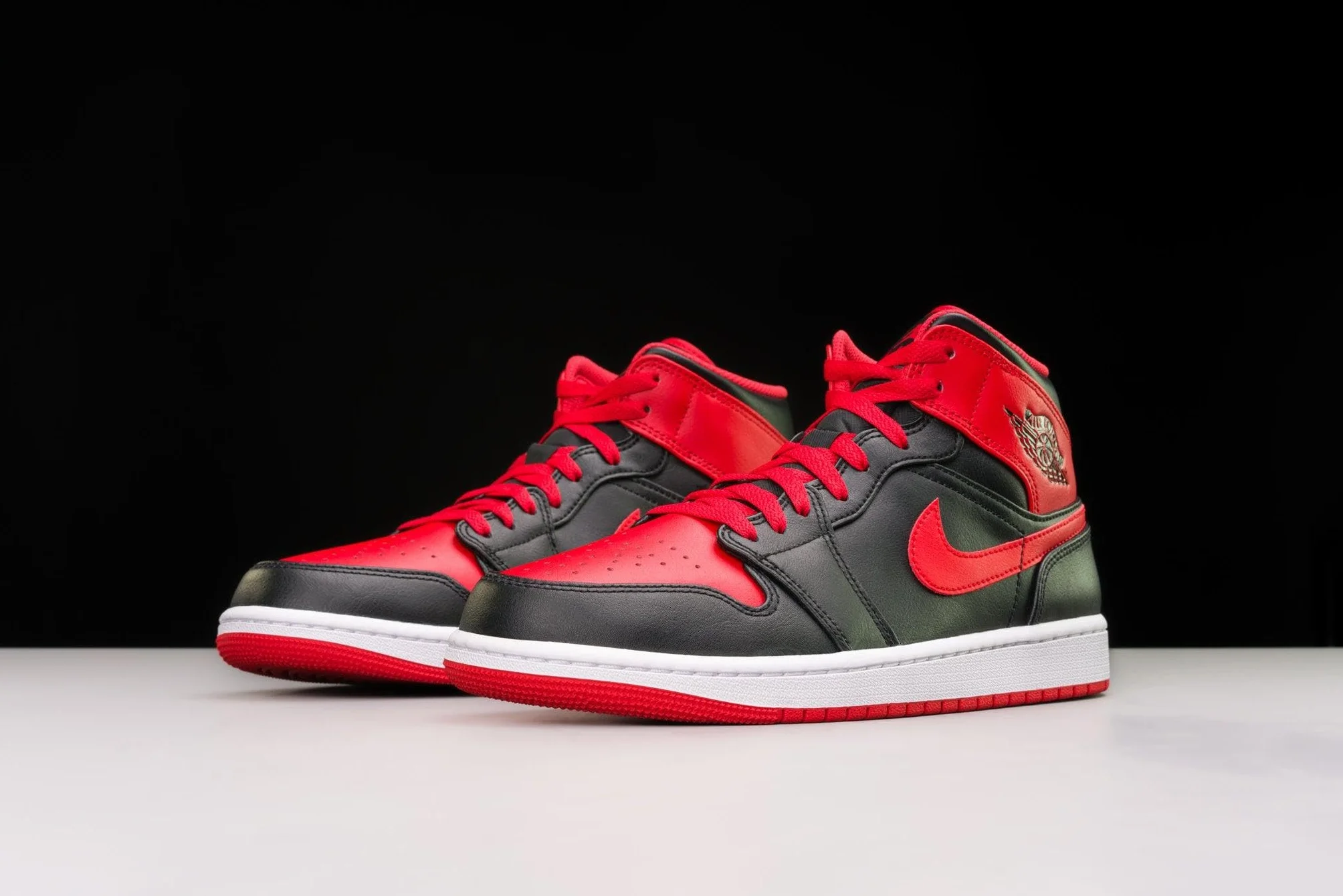 Buty Air Jordan 1 Mid Alternate Bred 2022 44