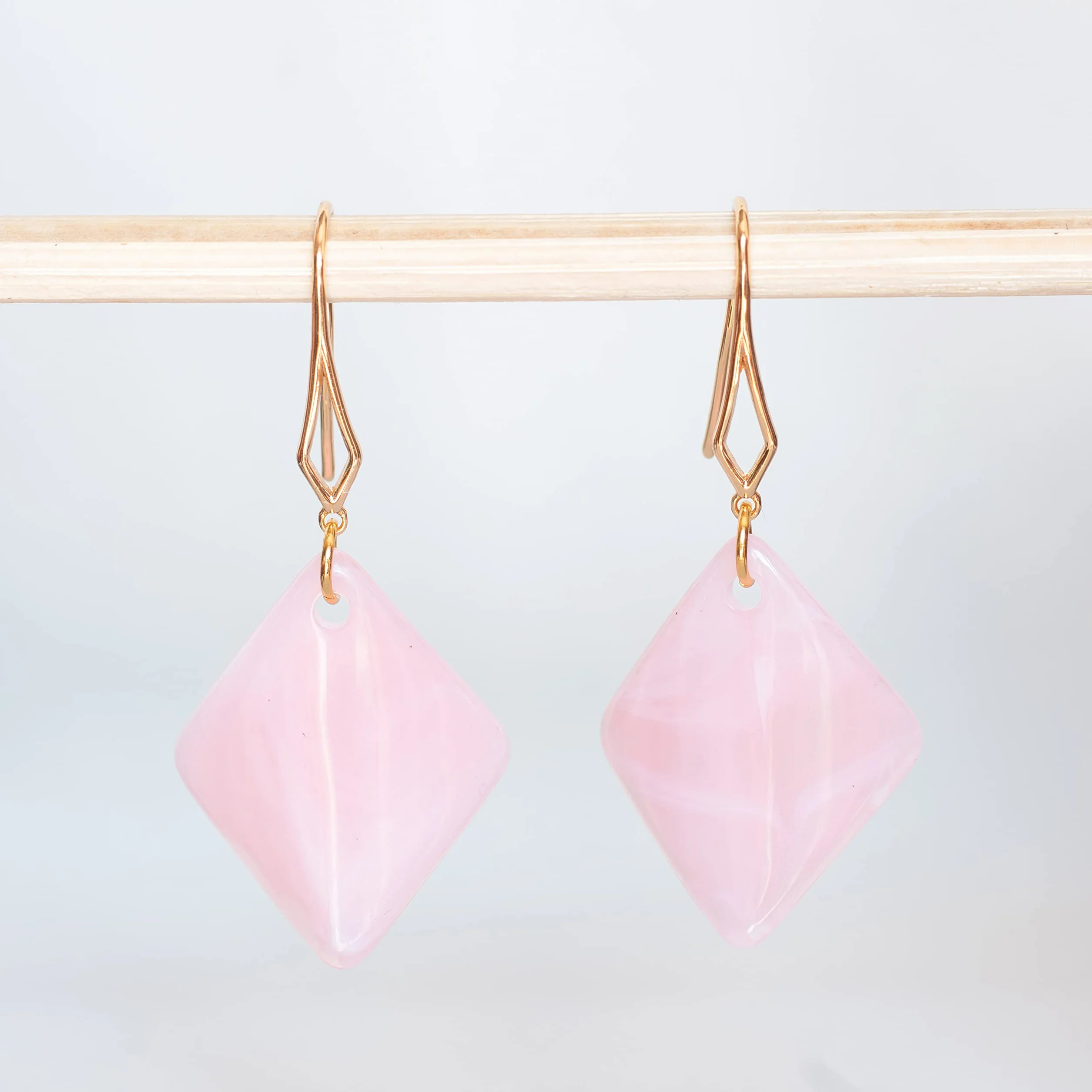 Pendientes Resina Oro Chapado Mujer Rombo Colores Festivos - ZARZAMORA
