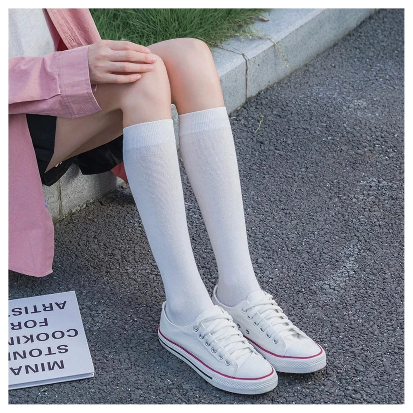 2 Pares de Mujeres con Calcetines Altos de Mujer Negro Blanco Color sólido Casual calcetín de la Pantorrilla de la Muchacha Bailando Calcetines Largos (Color: un tamaño: 35-40 EUR)