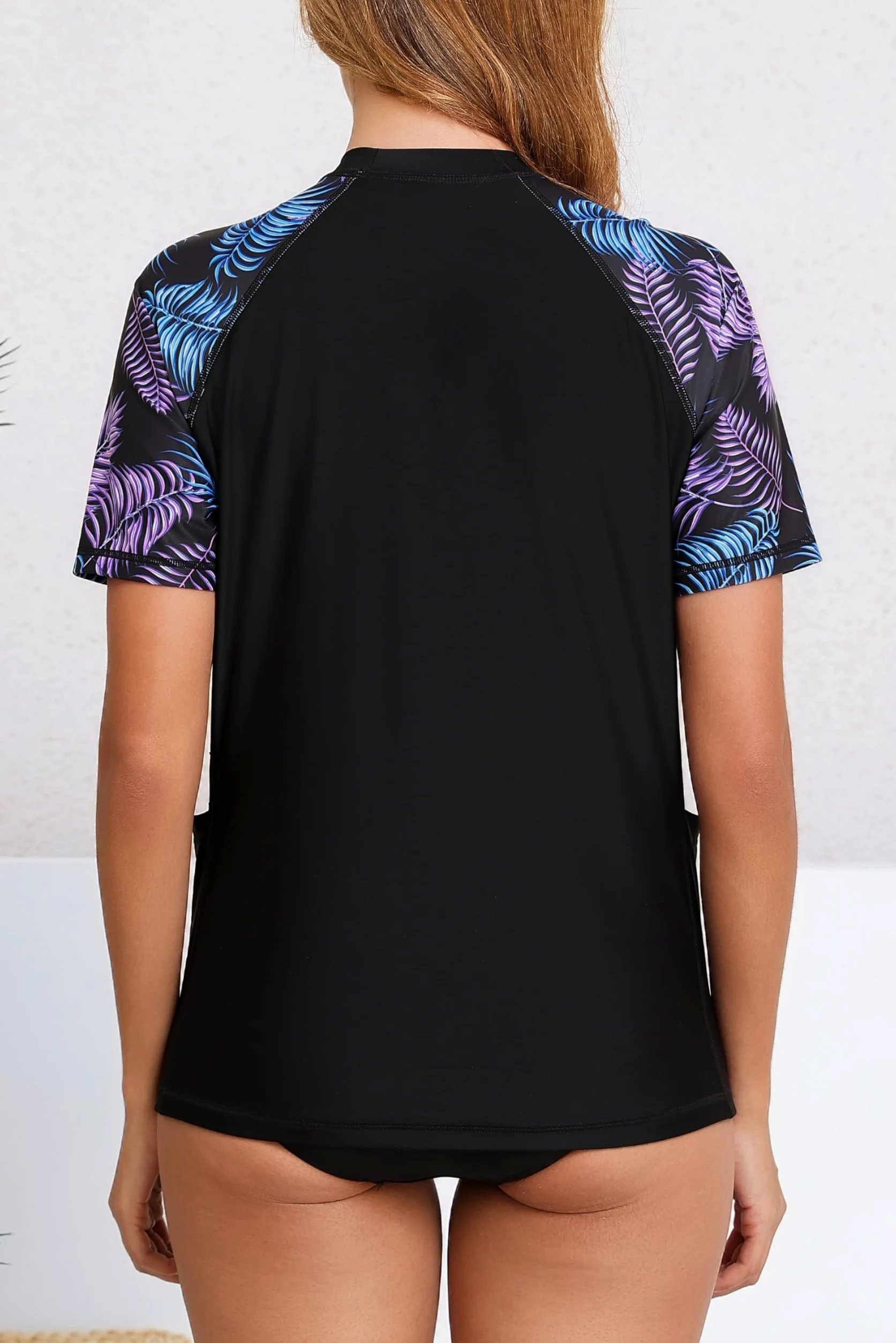 Halcurt Camiseta de manga corta para mujer con brasier integrado, bolsillos laterales, traje de baño UPF50+